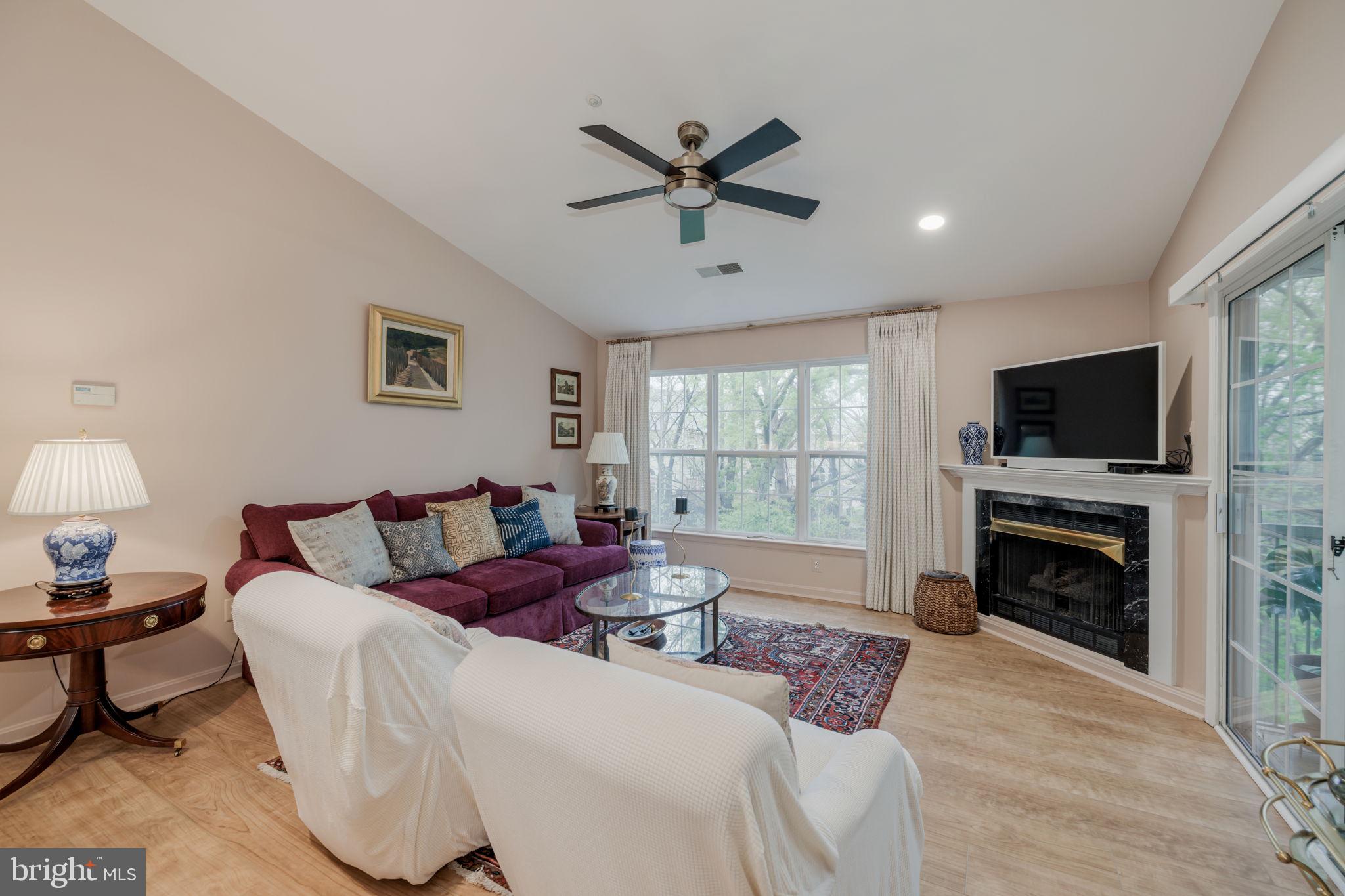 ISLAND CREEK - Residential Lease