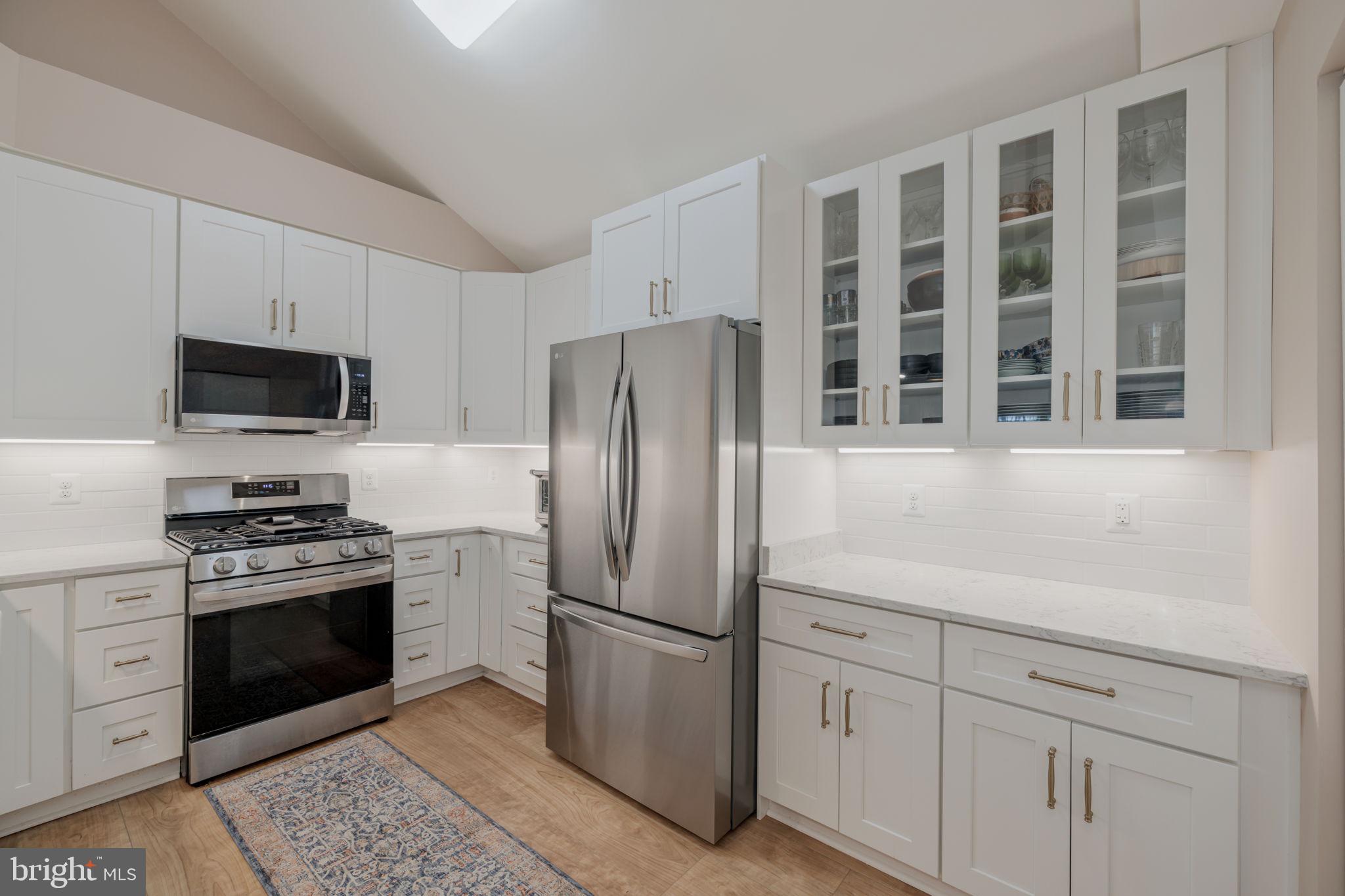 ISLAND CREEK - Residential Lease