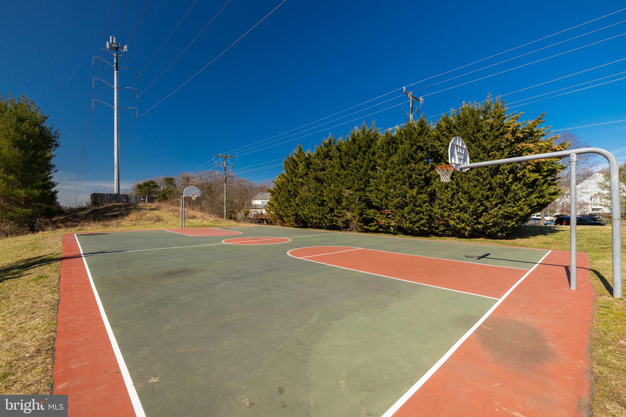 ISLAND CREEK - Residential Lease