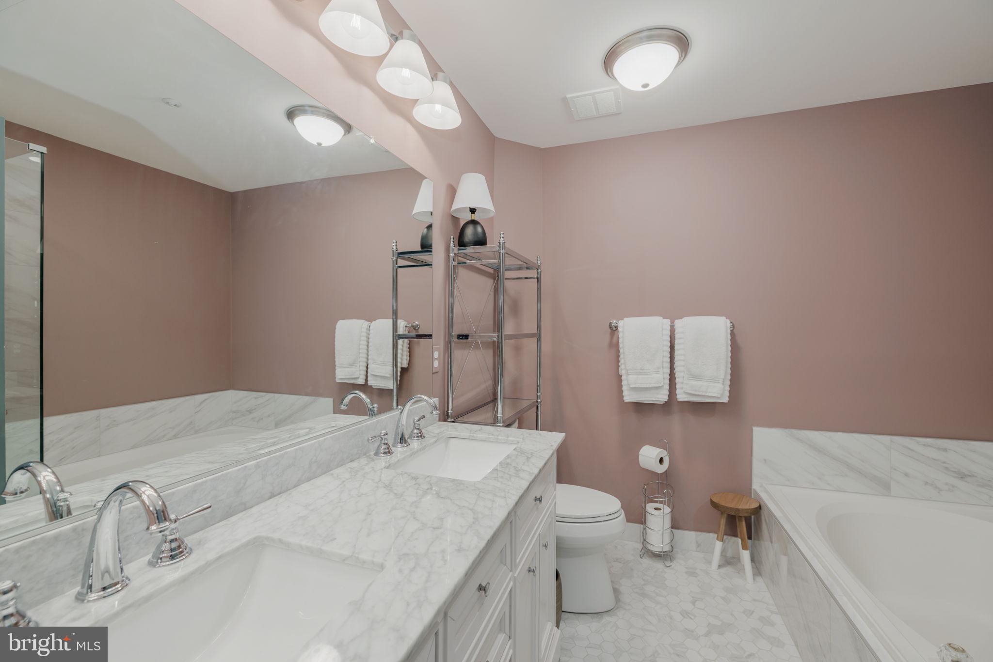 ISLAND CREEK - Residential Lease