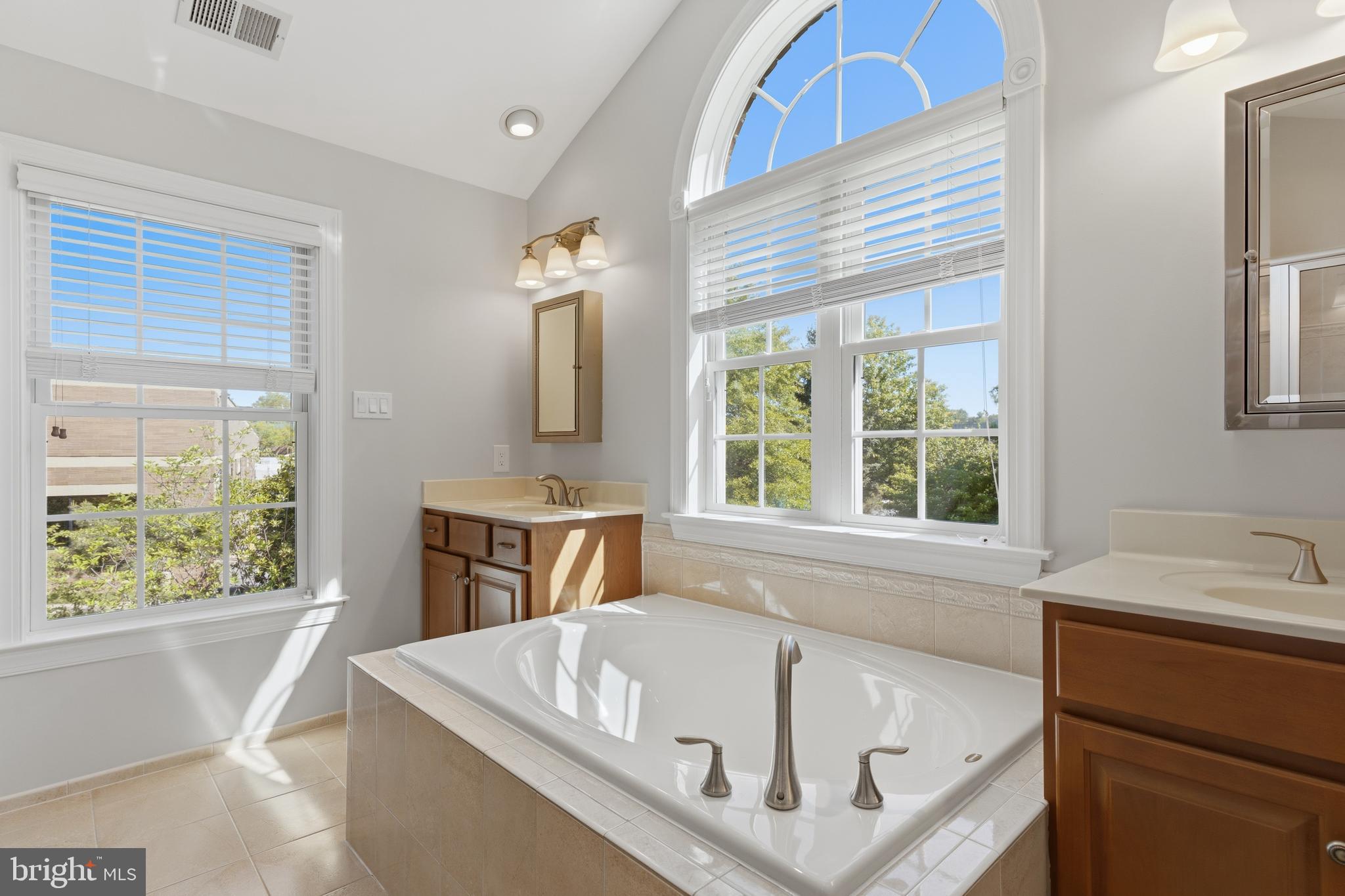 THE VINEYARDS OF ANNAPOLIS - Residential