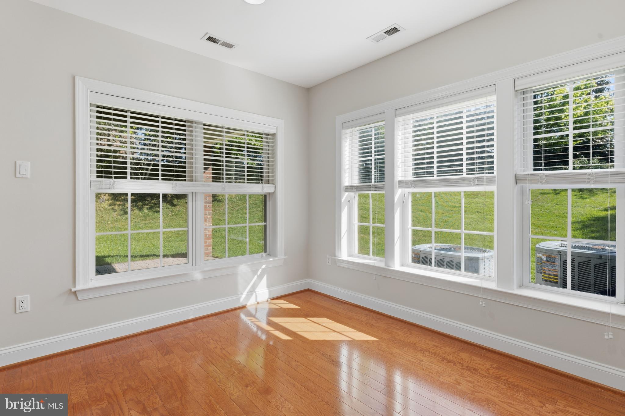 THE VINEYARDS OF ANNAPOLIS - Residential