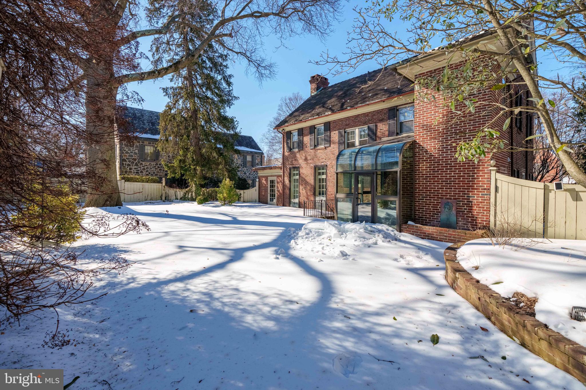 WAWASET PARK - Residential