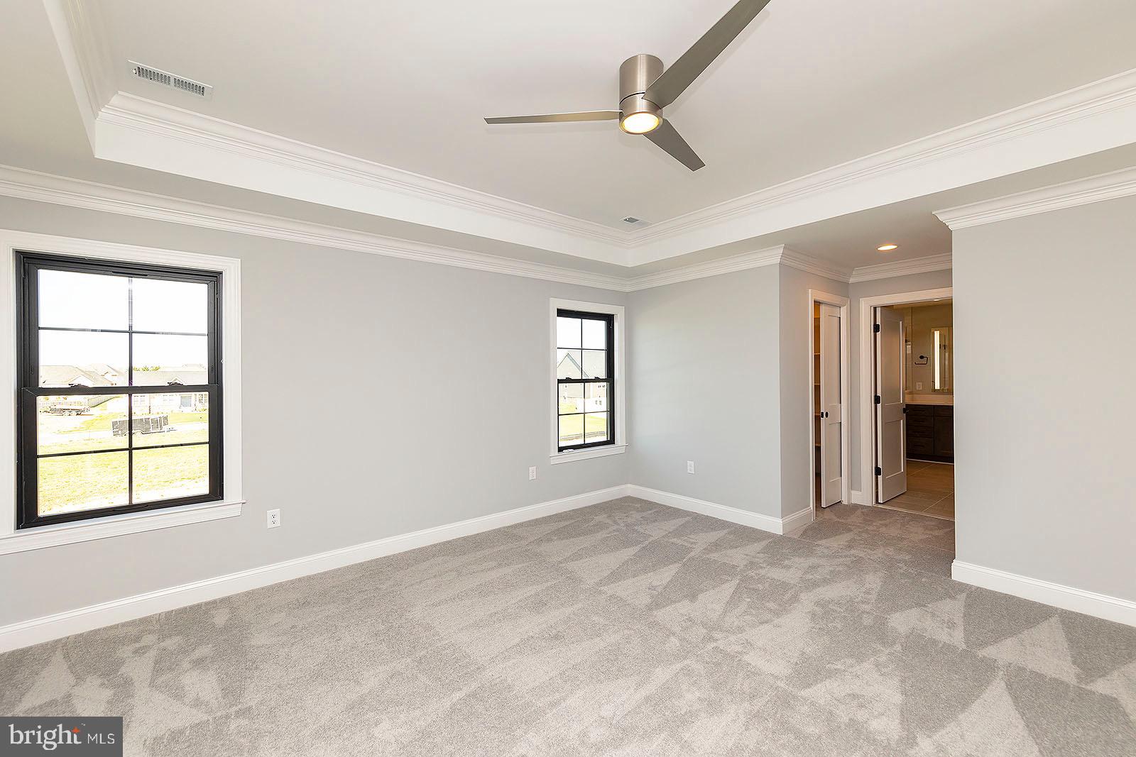 RAVEN POINTE - Residential