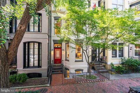 3040 CAMBRIDGE PLACE NW WASHINGTON DC 20007