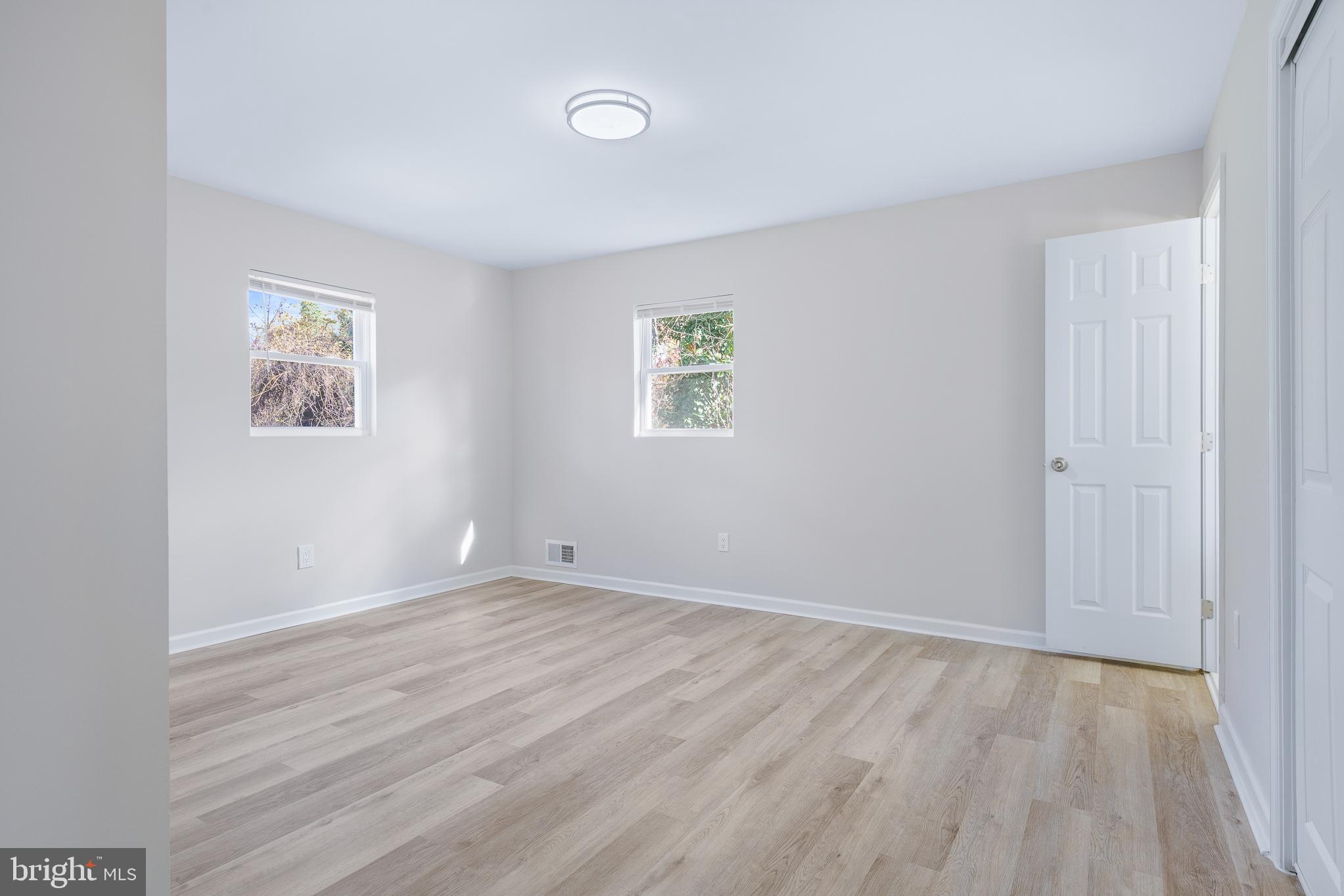 COLUMBIA HIGHLANDS - Residential