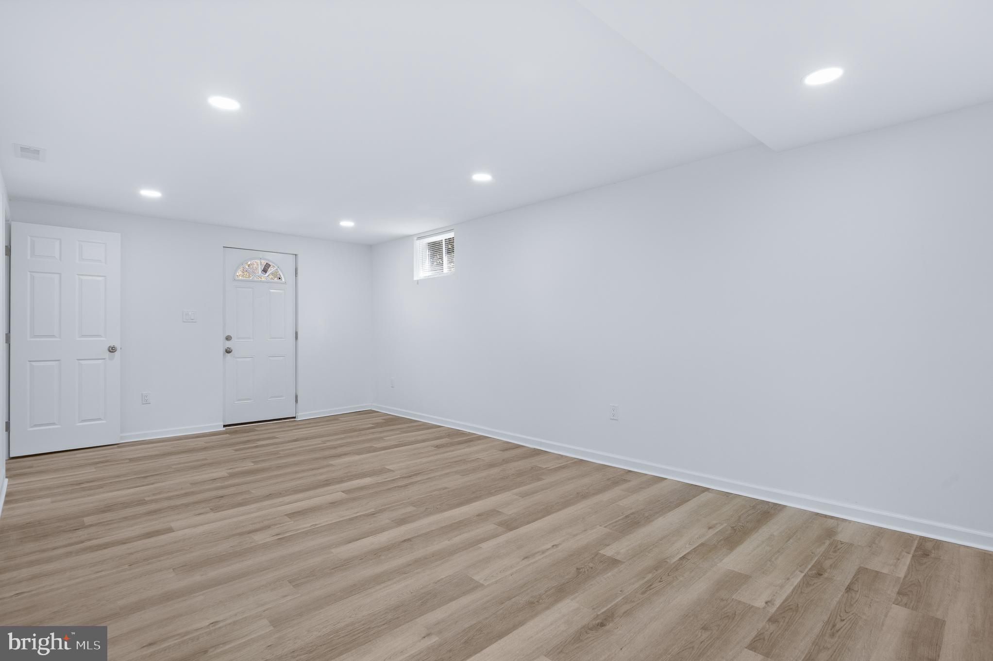 COLUMBIA HIGHLANDS - Residential