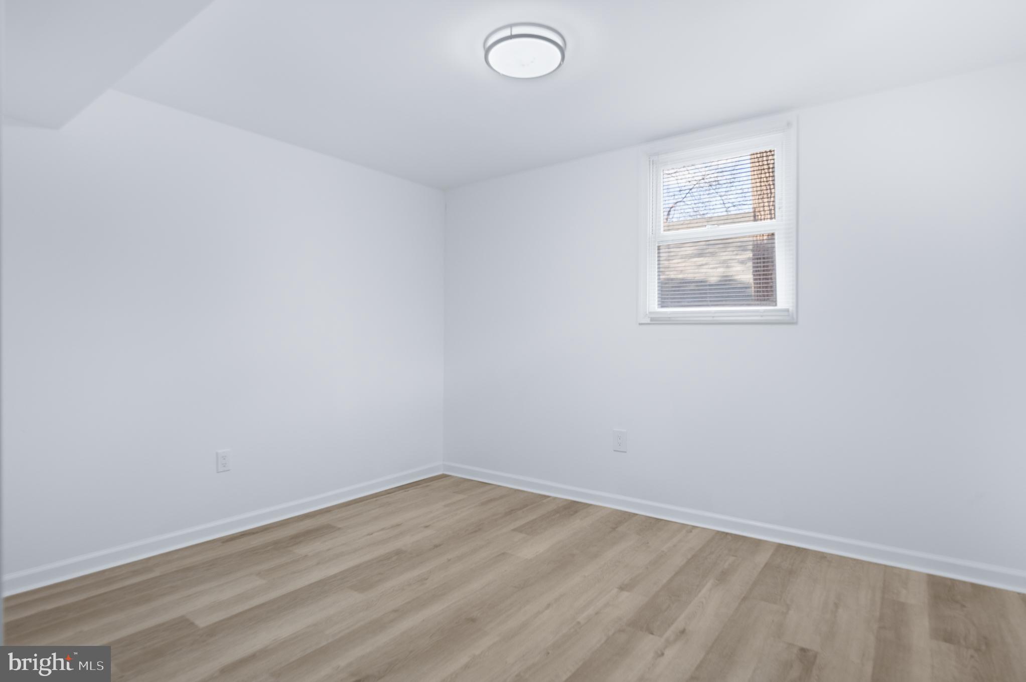 COLUMBIA HIGHLANDS - Residential