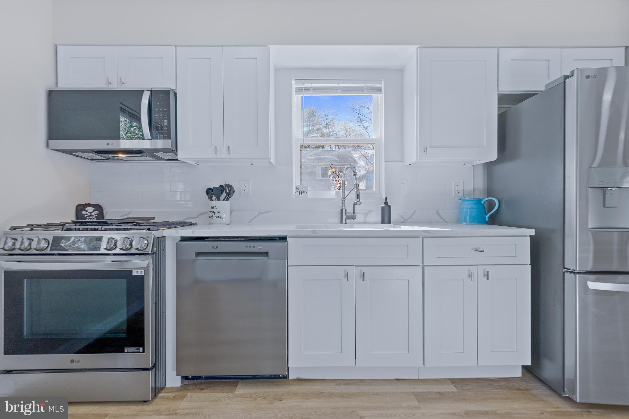 COLUMBIA HIGHLANDS - Residential