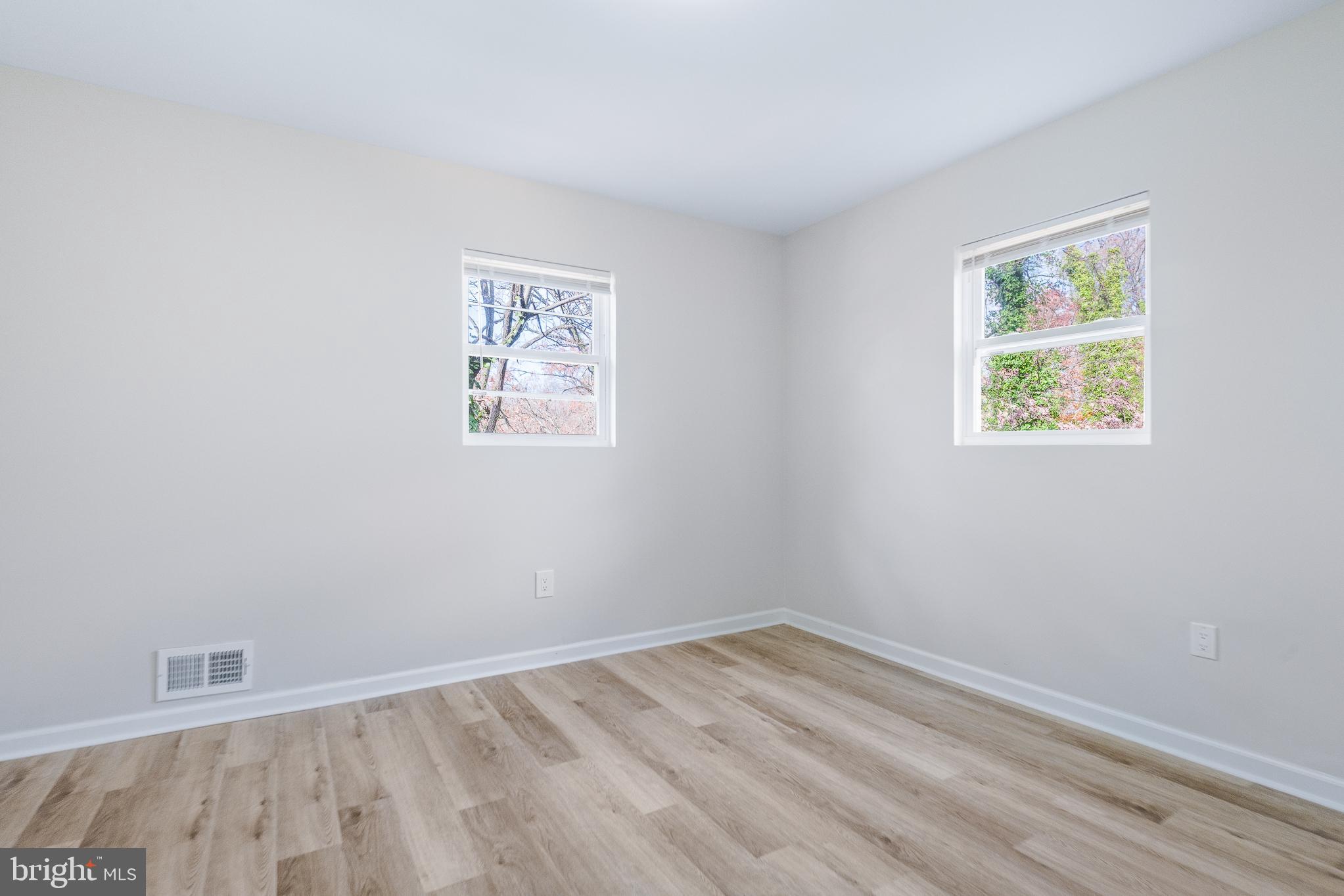 COLUMBIA HIGHLANDS - Residential