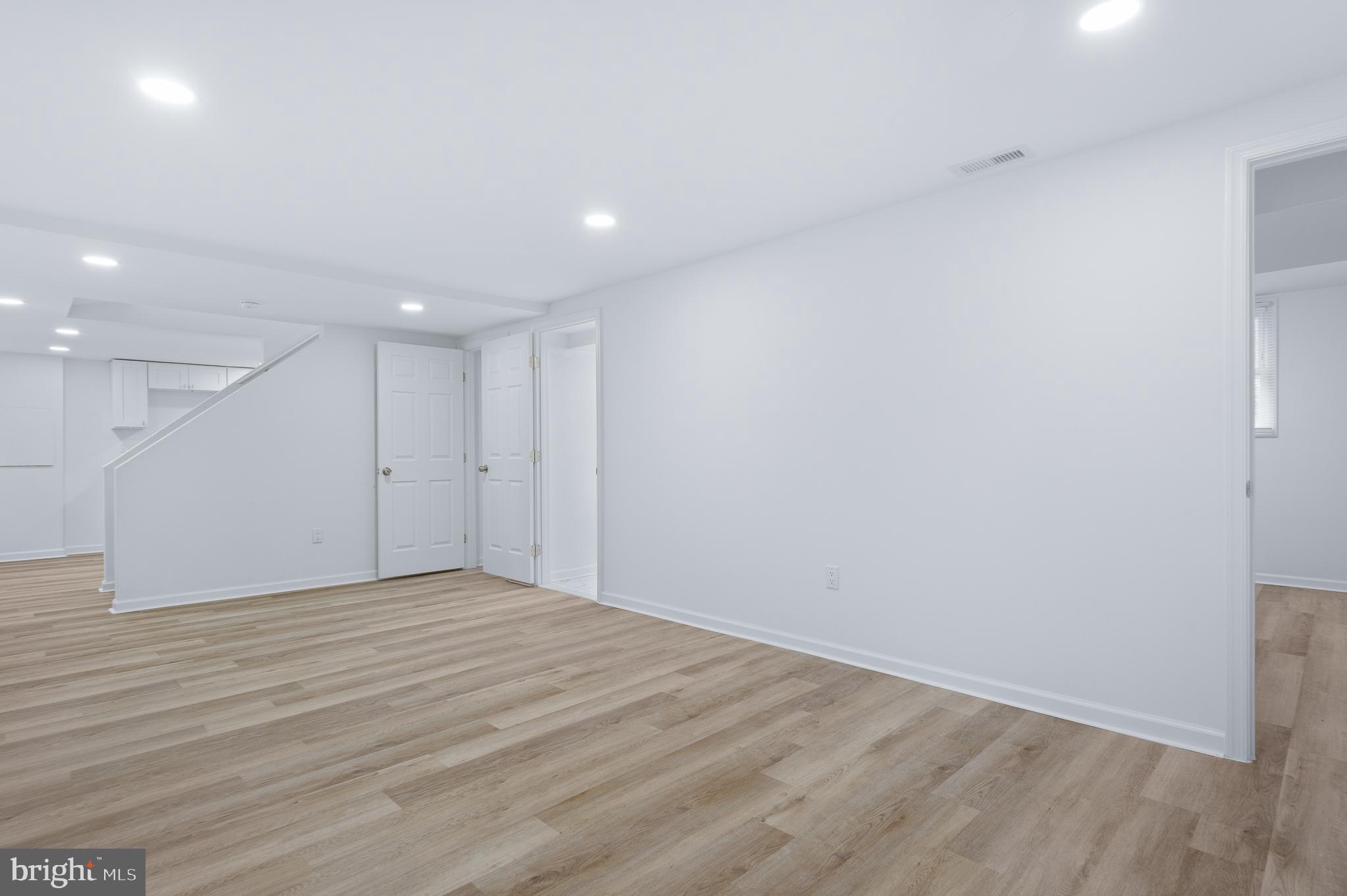 COLUMBIA HIGHLANDS - Residential