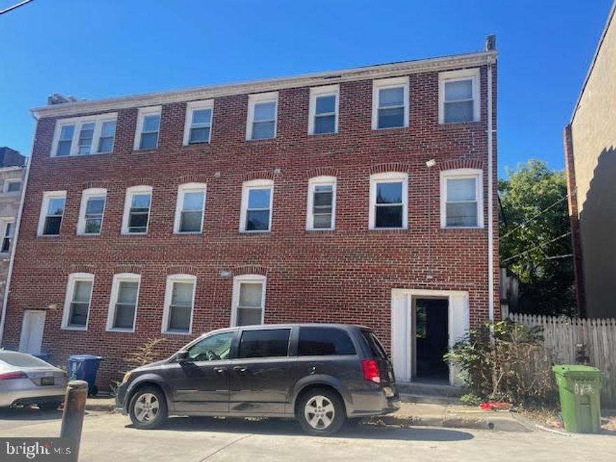 Mixed-use/owner-user investment opportunity: Great for school and or group home. Each floor has four rooms and a common bathroom, equipped with a  commercial kitchen. Property sits on three lots. This building bring lots of potential.
Near Downtown West, Barre Circle Historic District Hollins Market Camden Yards,