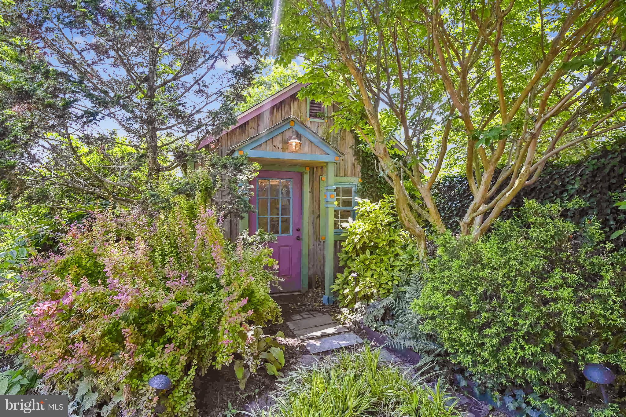 ARBUTUS TERRACE - Residential