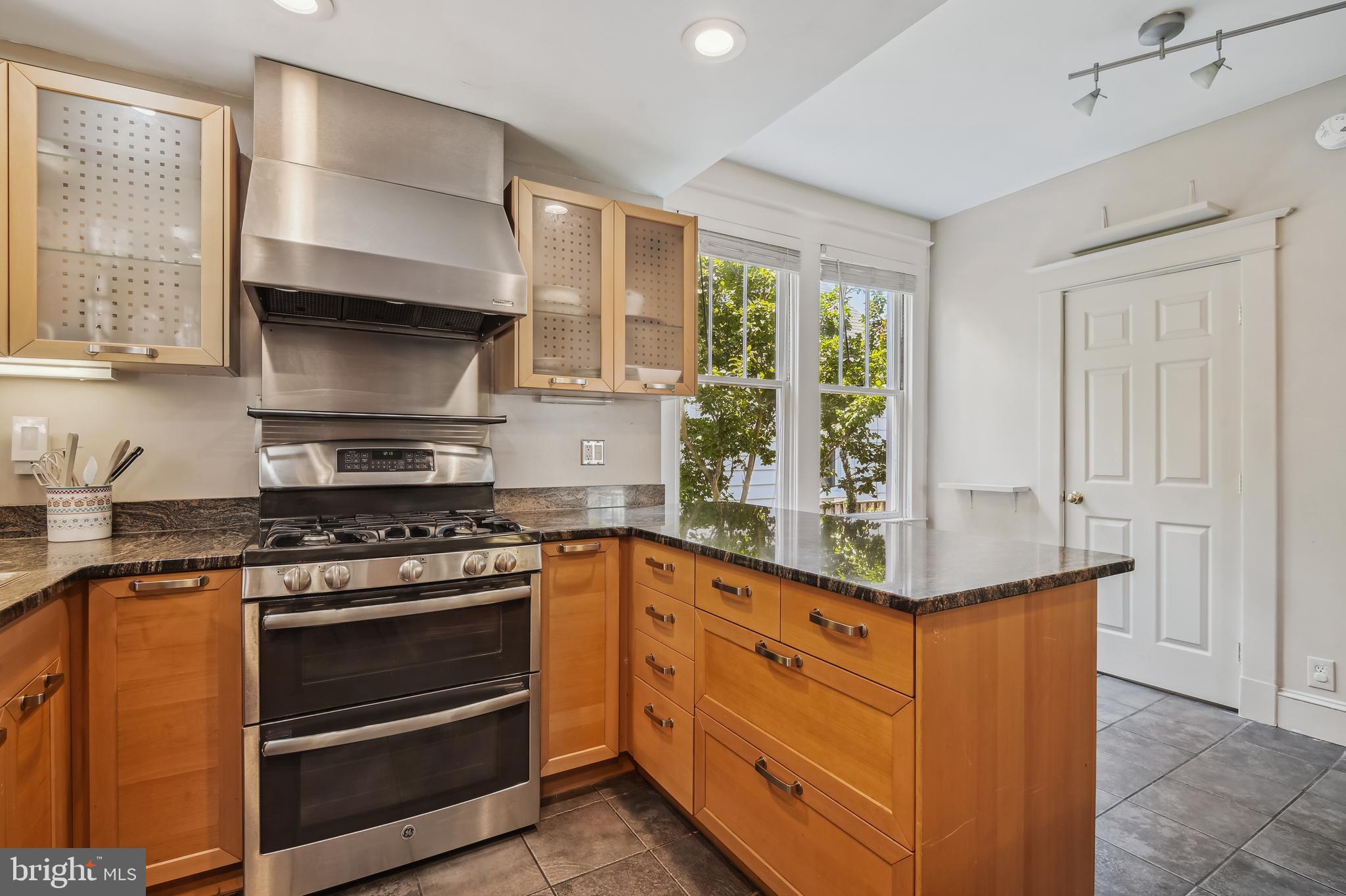 ARBUTUS TERRACE - Residential