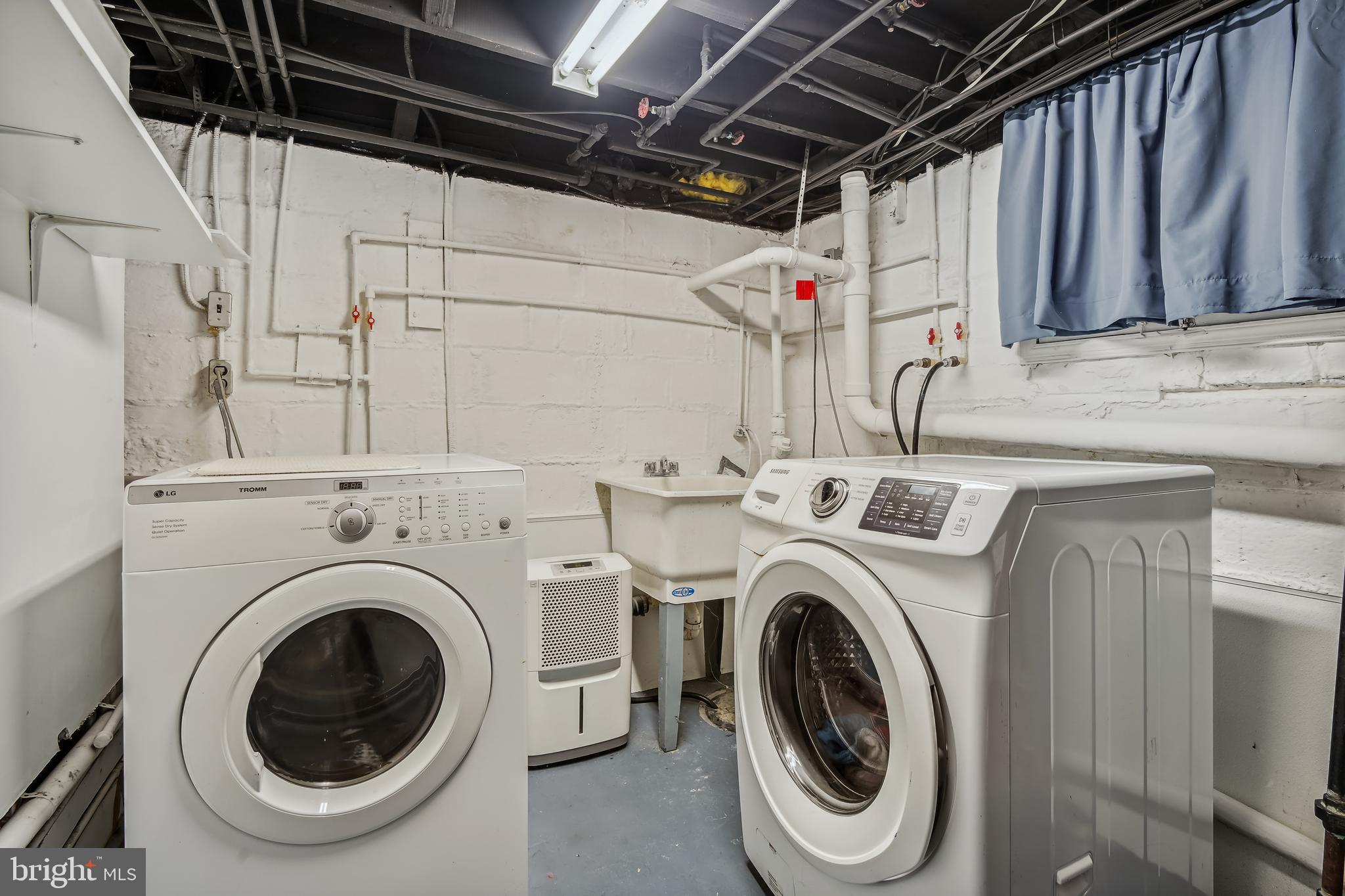 ARBUTUS TERRACE - Residential