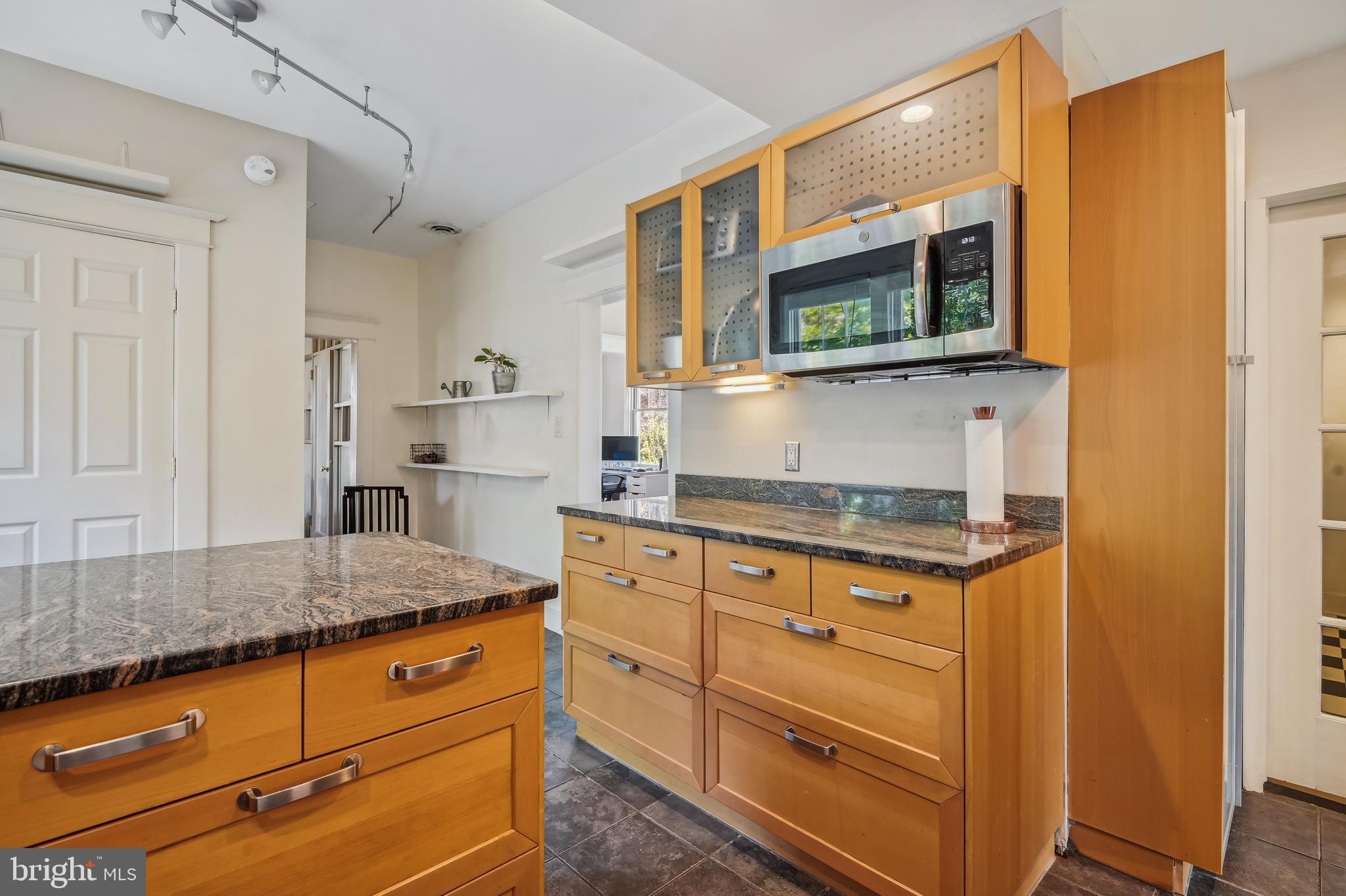 ARBUTUS TERRACE - Residential