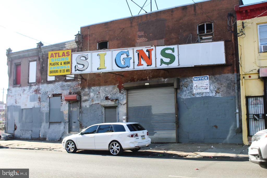 ***This Building is being Sold as a Package with the following parcels: 2724 & 2726 N. 2nd St ( 2 Shells)and 2725 N. Philip St. ***
All Parcels are being Sold As-Is, Where-Is, How-Is. Properties will not be cleared out . Buyer responsible for verifying property information.
This 2 Story spacious property has endless possibilities! The property extends from 2nd St. to Philip St. with an additional entry from Philip St.