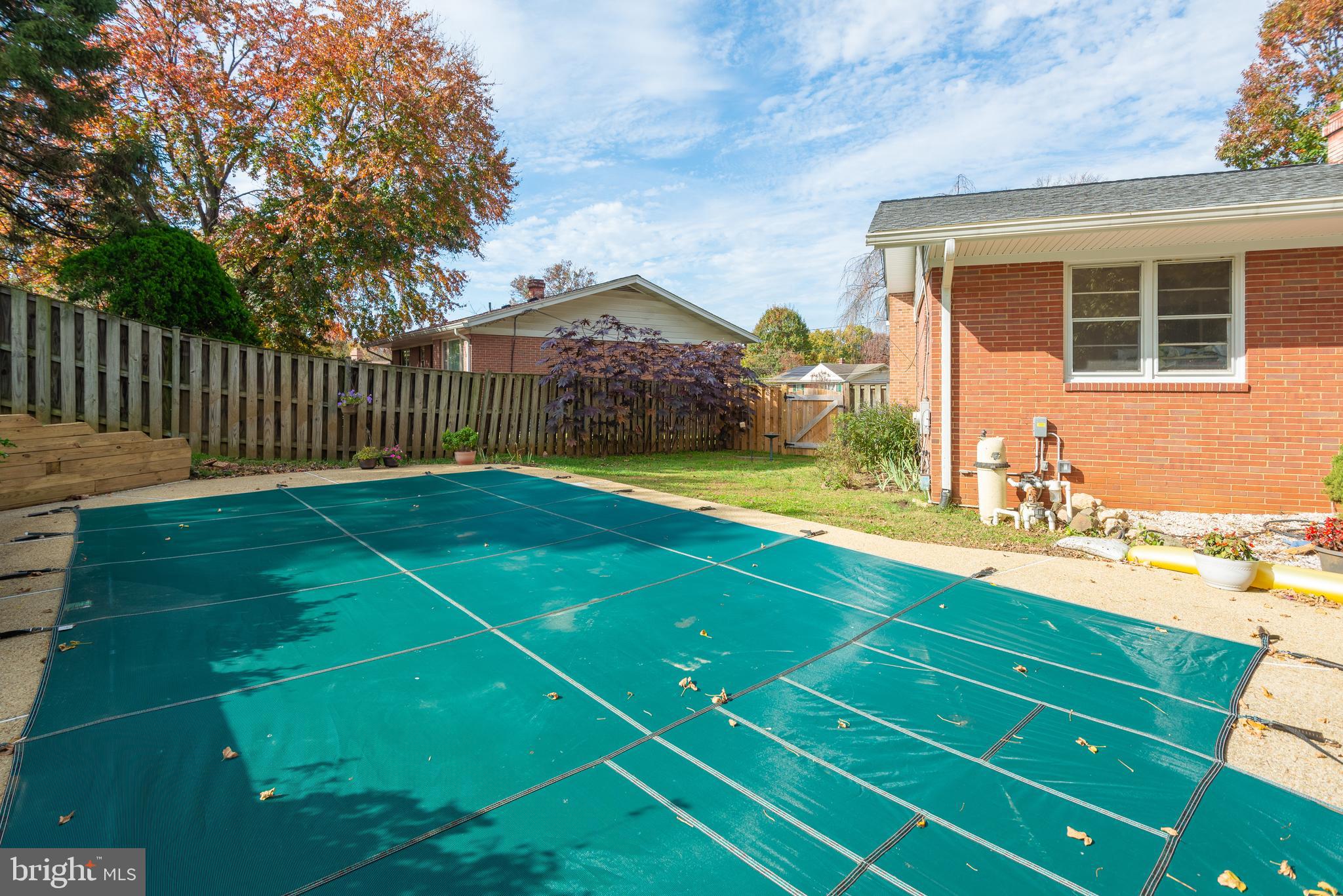 WHEATON WOODS - Residential