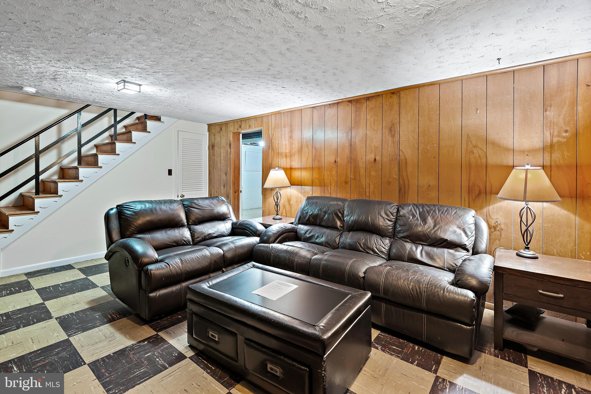 WHEATON WOODS - Residential