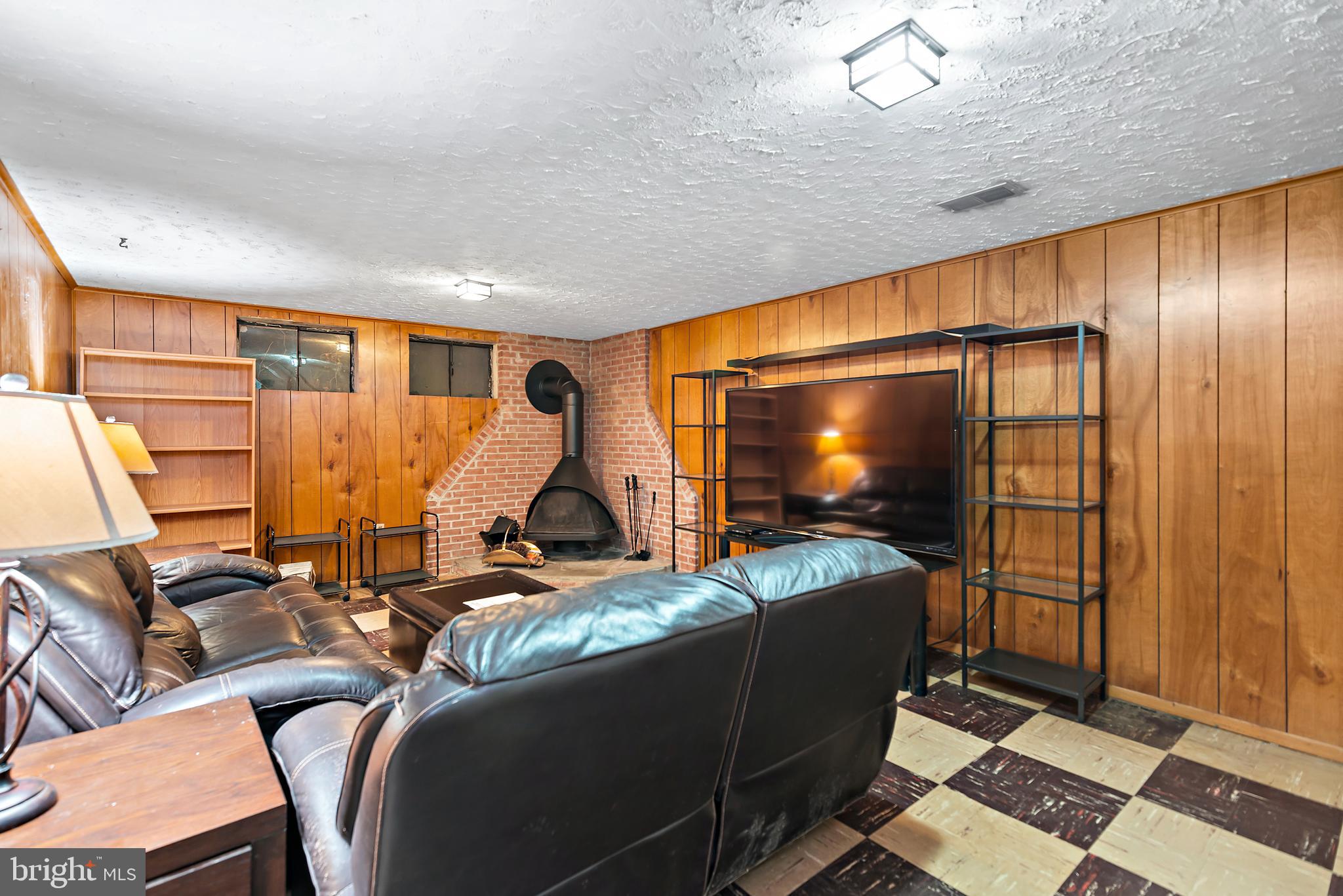 WHEATON WOODS - Residential