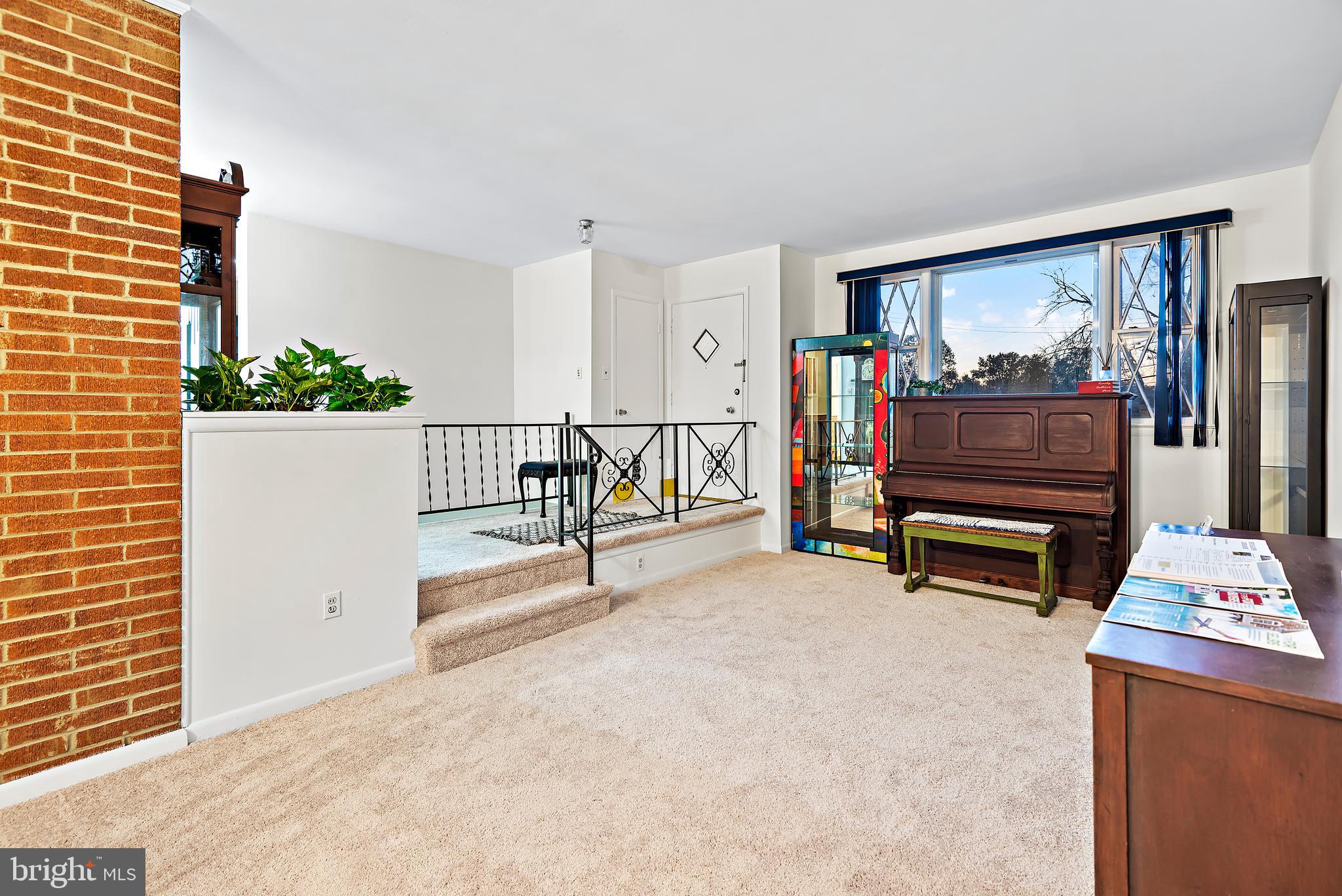 WHEATON WOODS - Residential