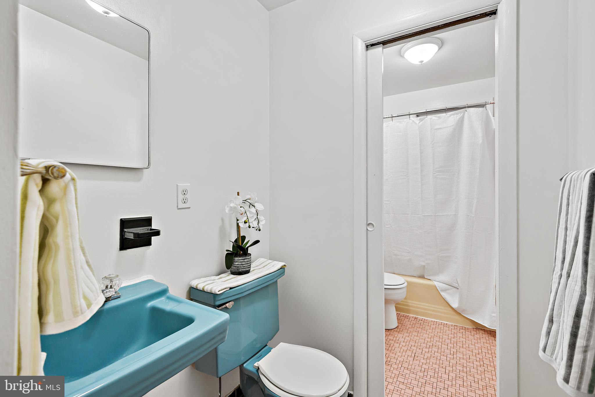 WHEATON WOODS - Residential