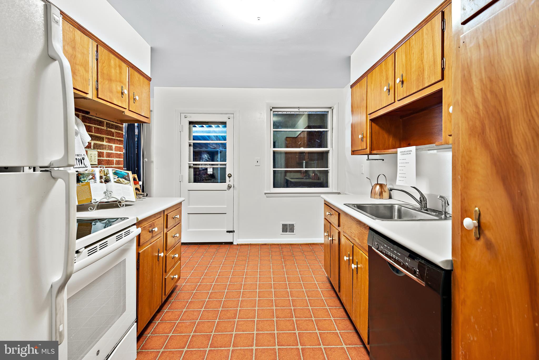 WHEATON WOODS - Residential