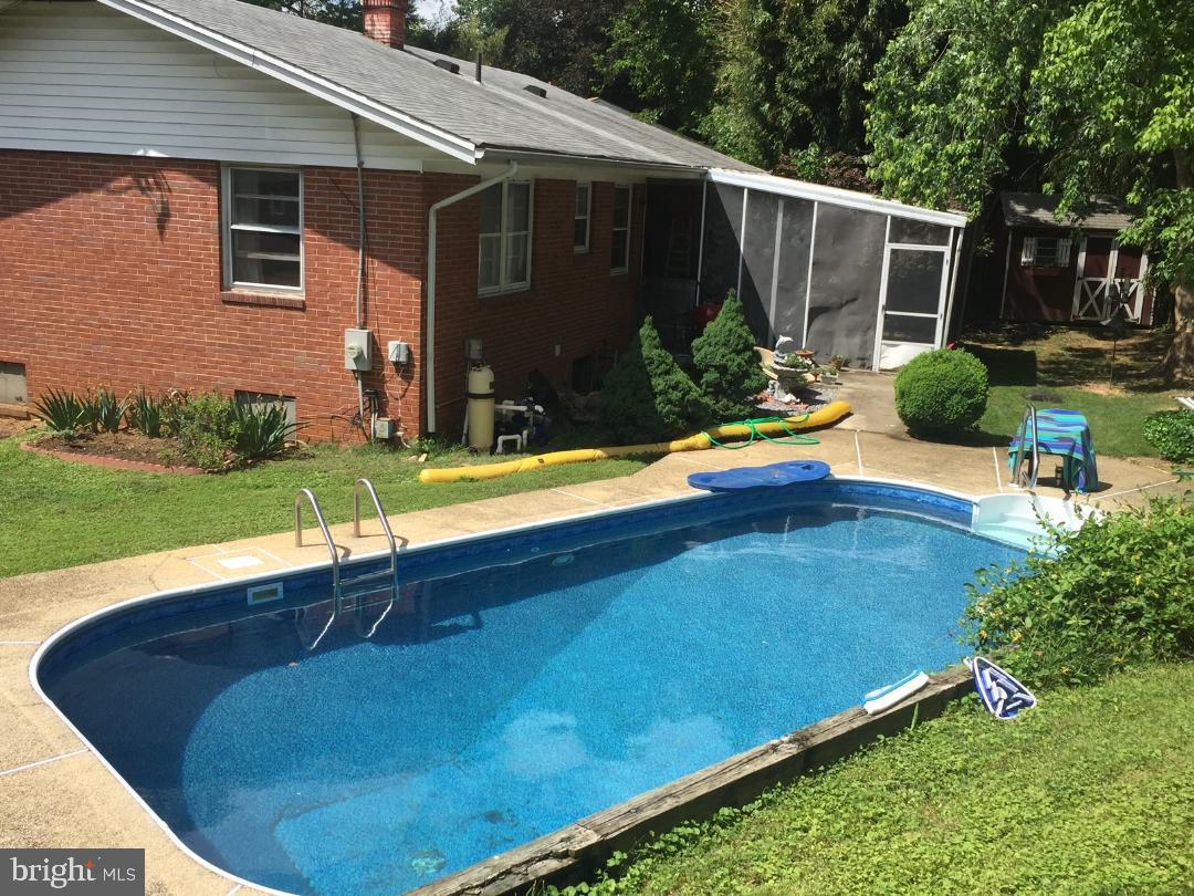 WHEATON WOODS - Residential