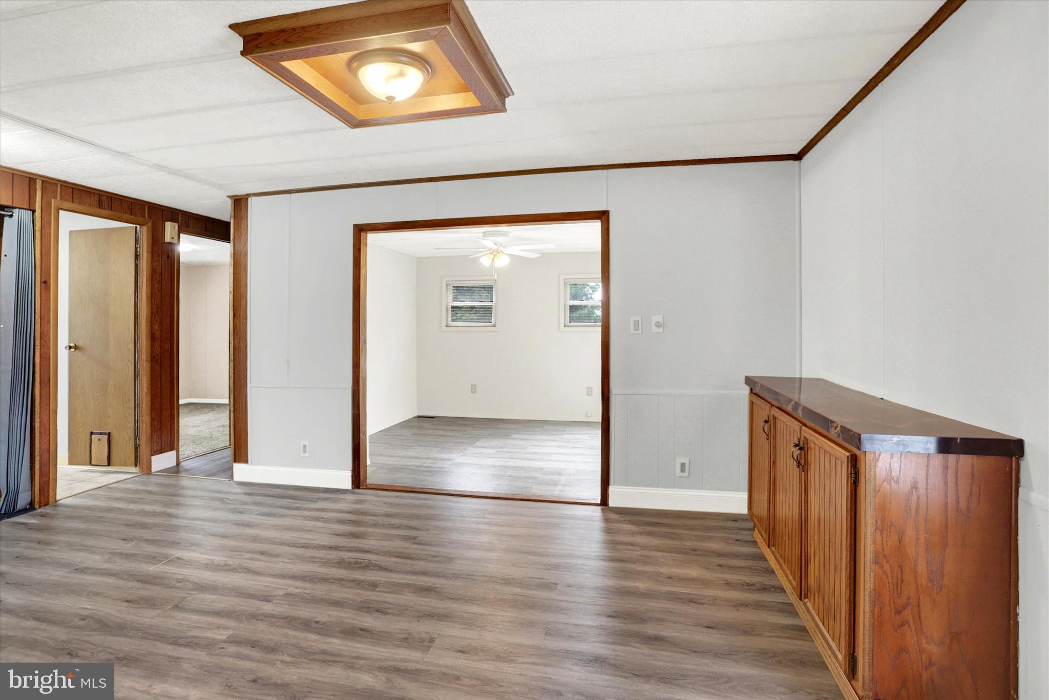 COUNTRY MANOR FARMS - Residential