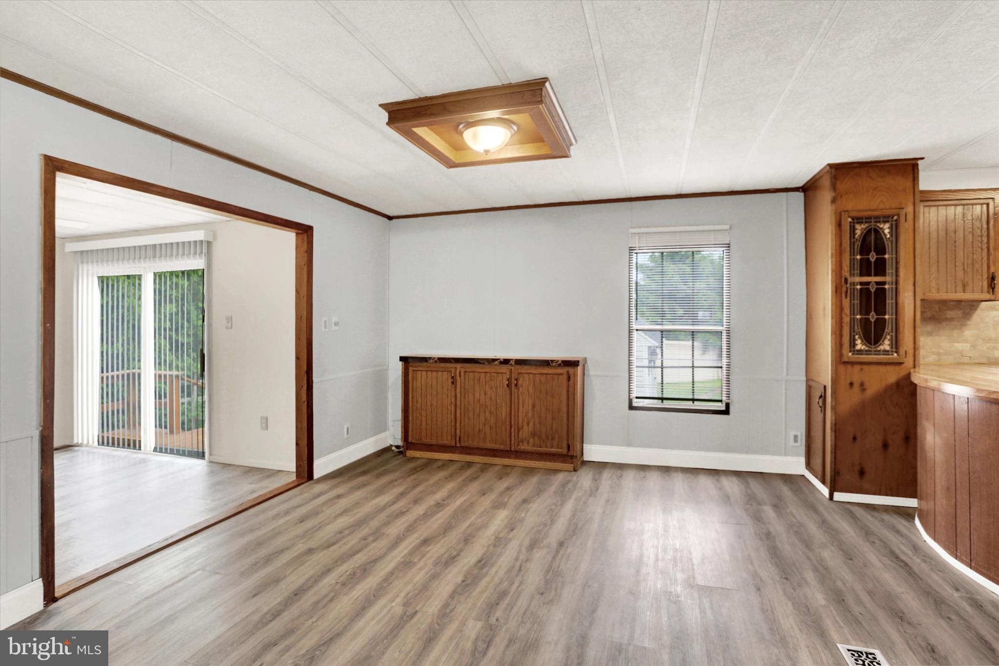 COUNTRY MANOR FARMS - Residential