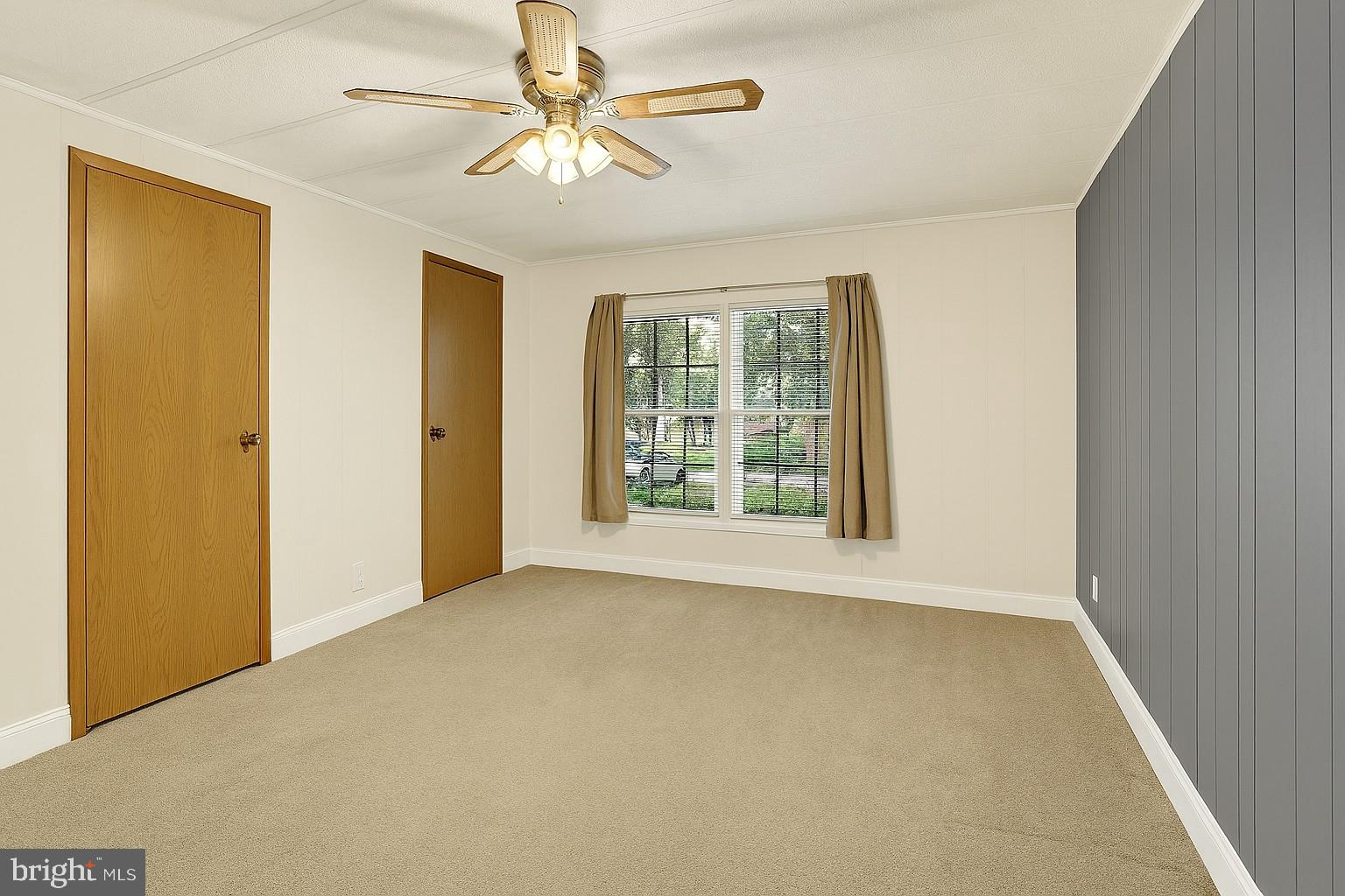 COUNTRY MANOR FARMS - Residential