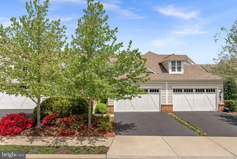 20458 Valley Falls Square, Ashburn, VA MLS: VALO2095982