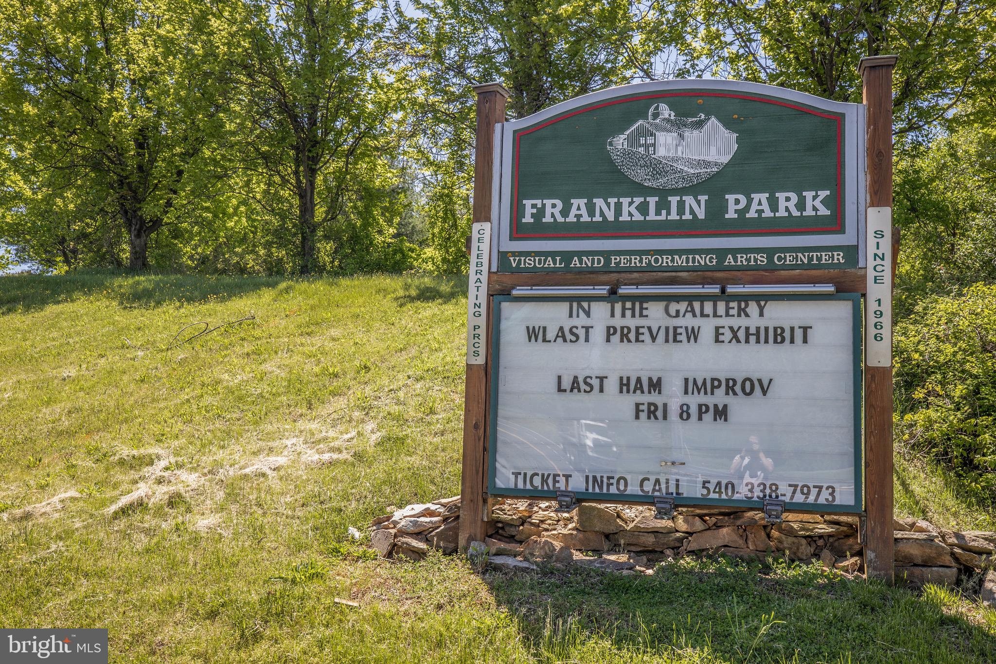 TOWN OF PURCELLVILLE - Residential