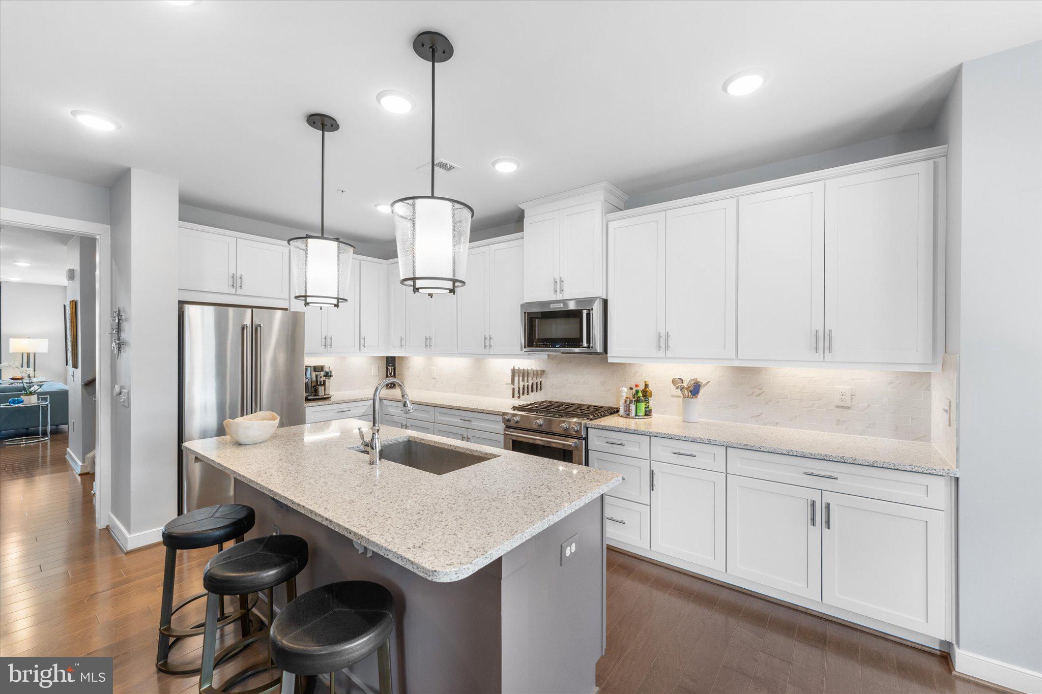 METROPARK AT ARROWBROOK - Residential