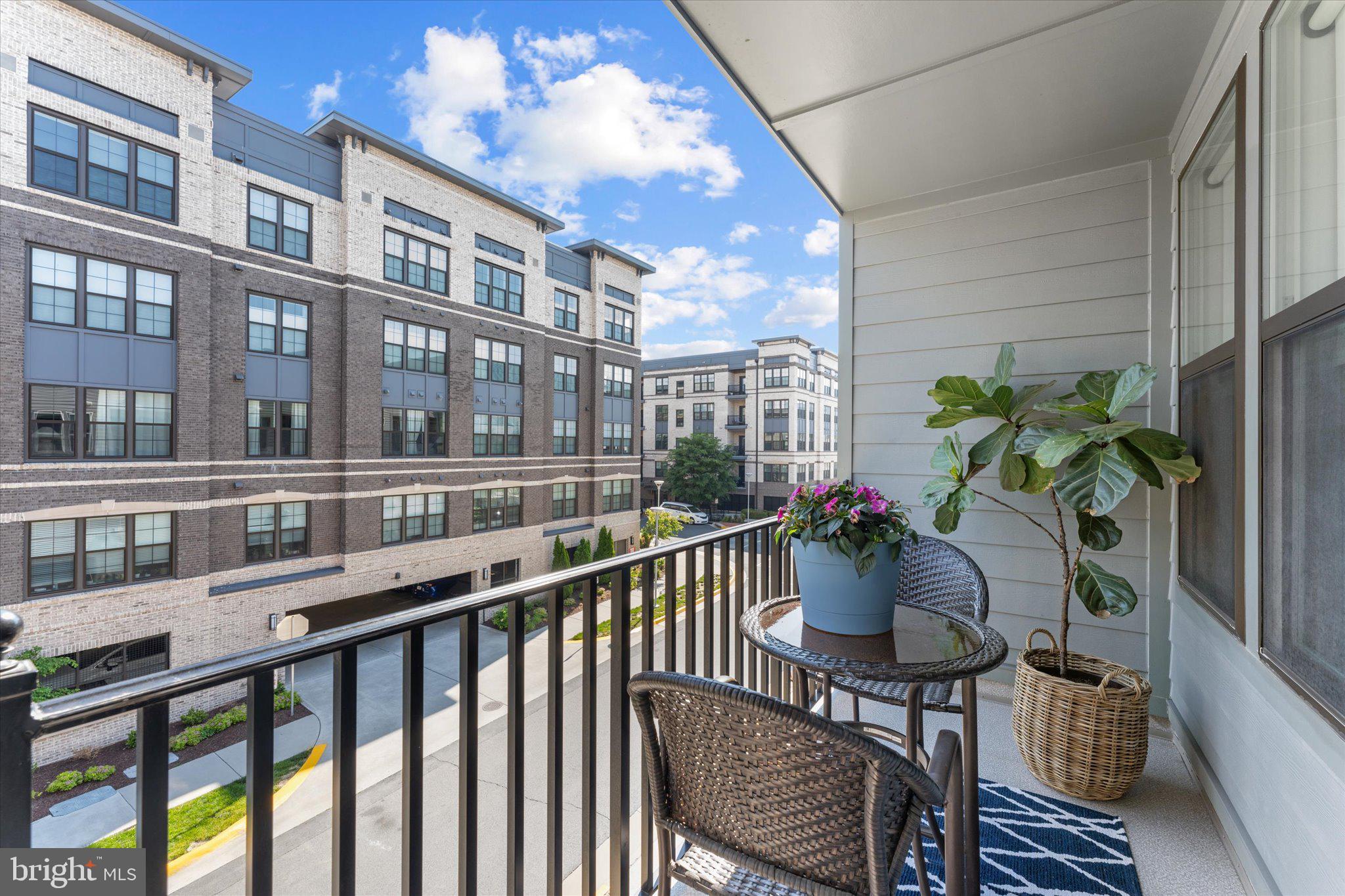 METROPARK AT ARROWBROOK - Residential