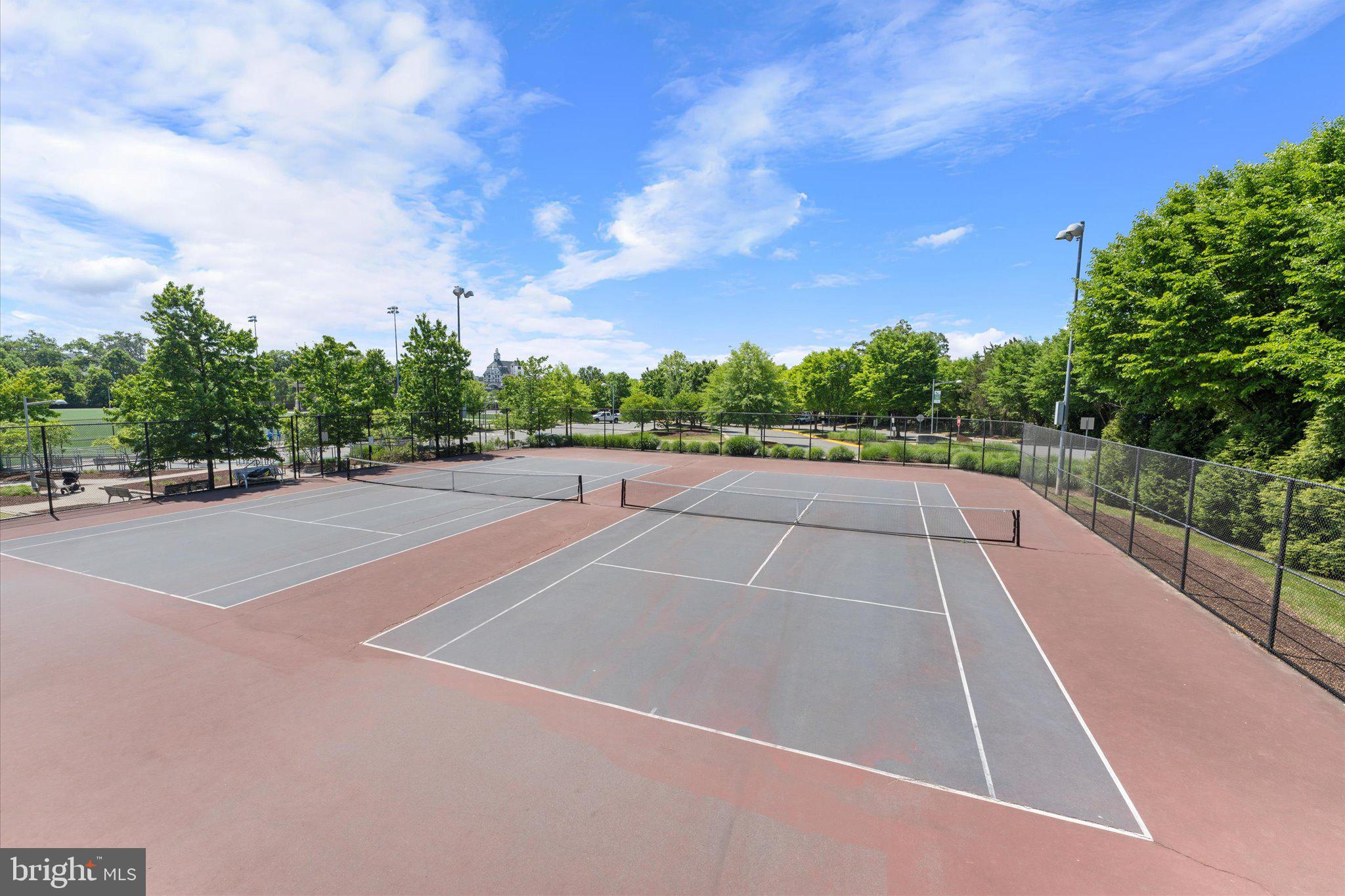 METROPARK AT ARROWBROOK - Residential