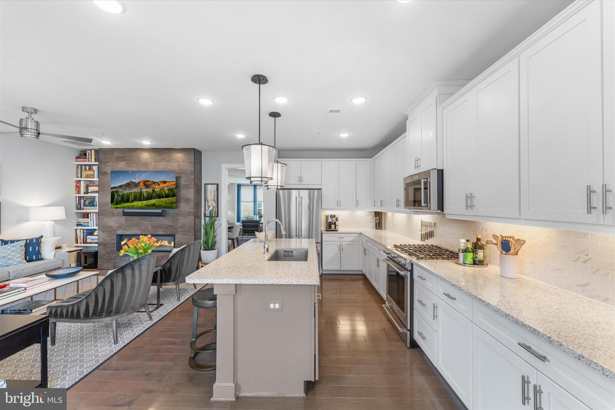 METROPARK AT ARROWBROOK - Residential