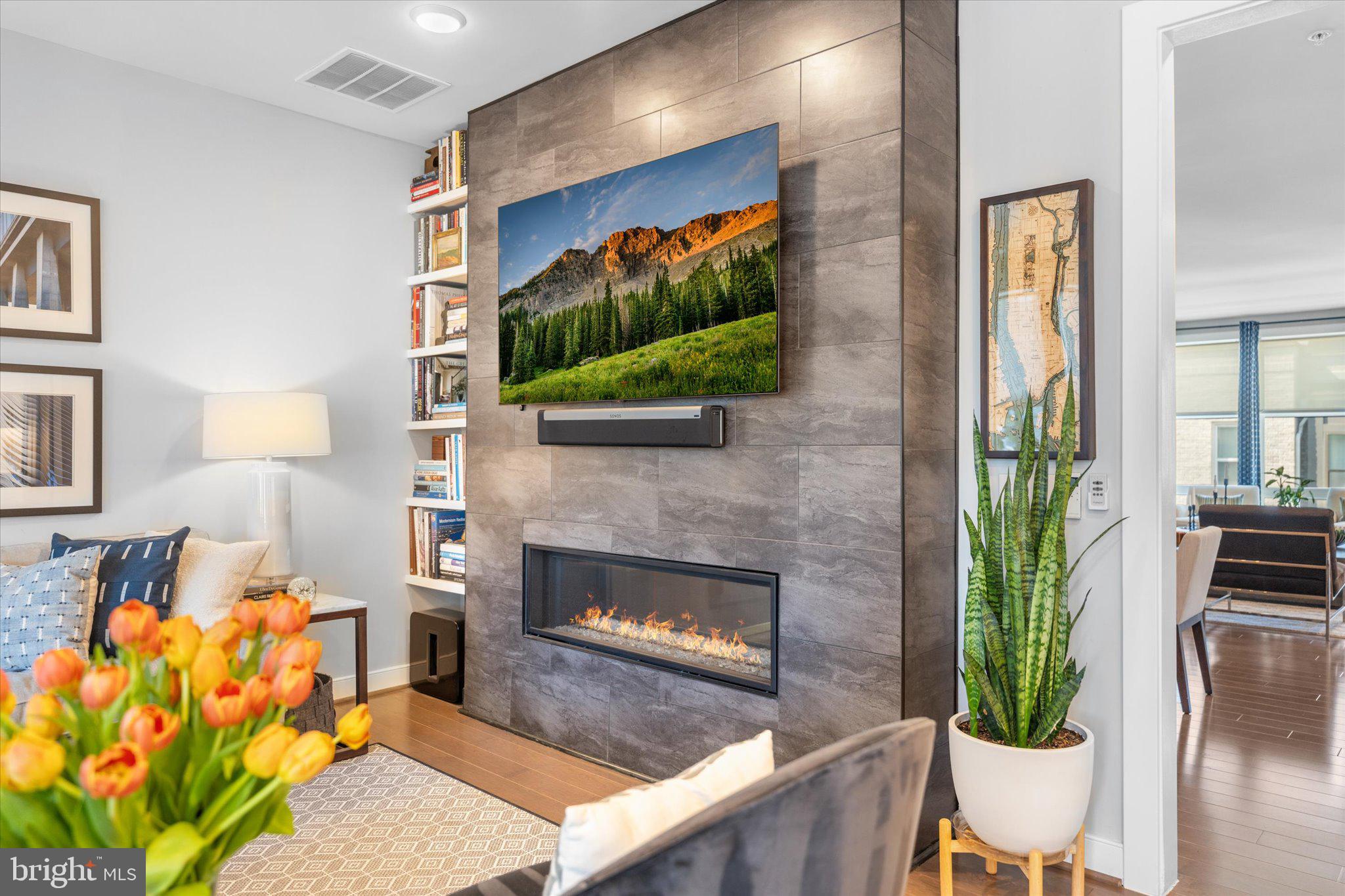 METROPARK AT ARROWBROOK - Residential