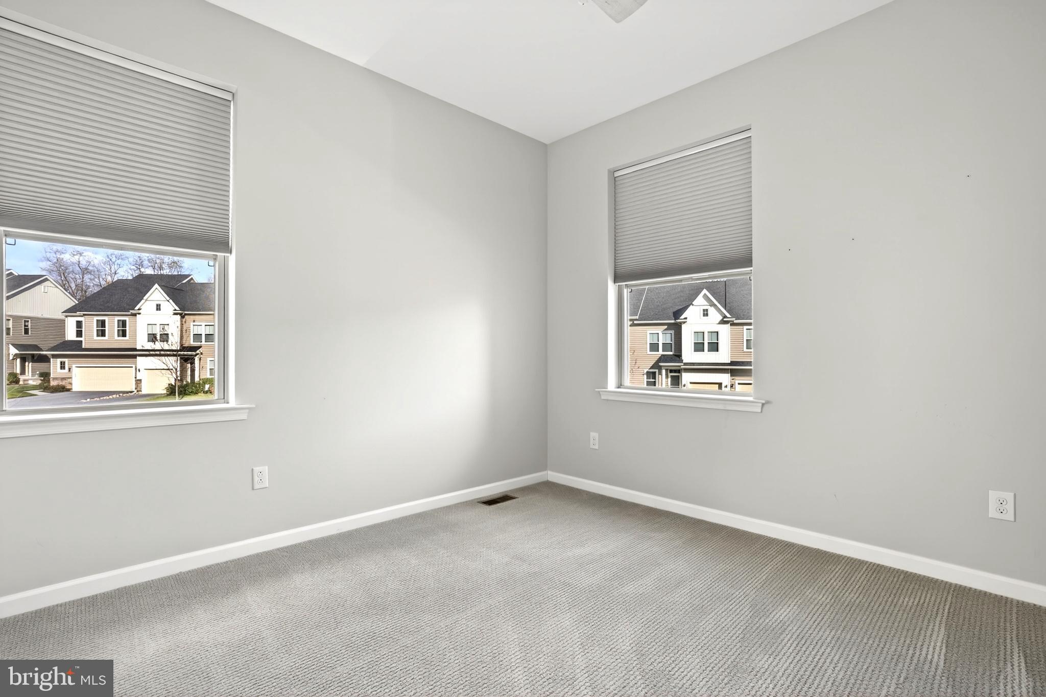 PEMBERTON - Residential