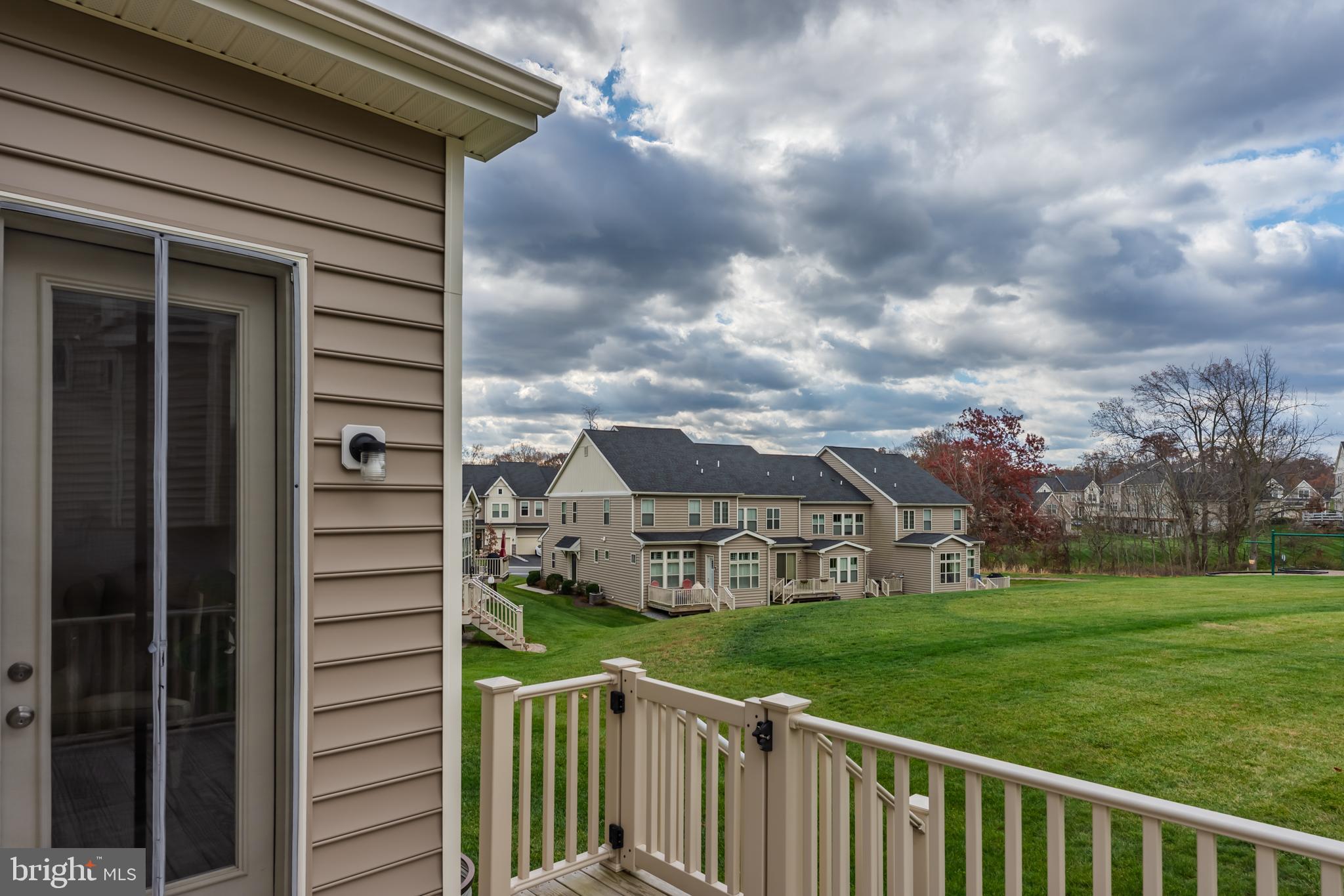 PEMBERTON - Residential