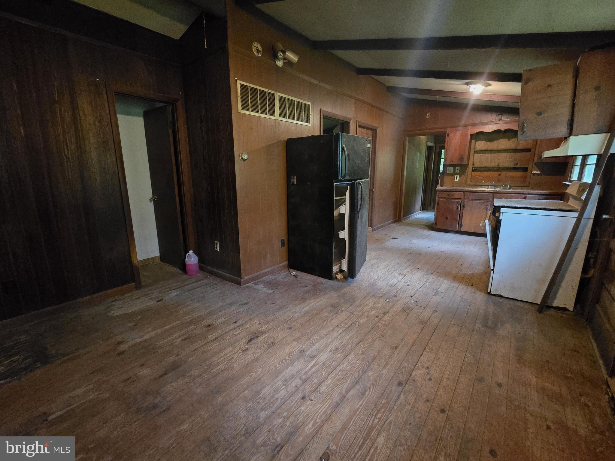 BENNY MEGEATH - Residential