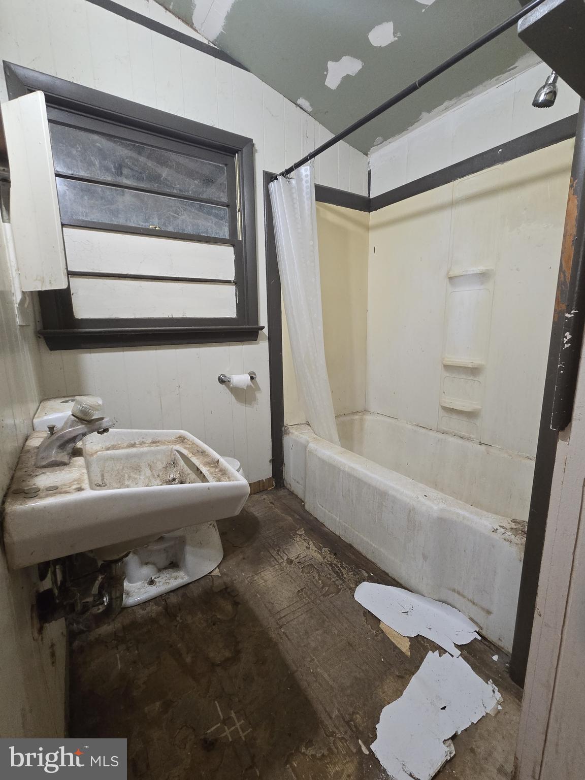 BENNY MEGEATH - Residential