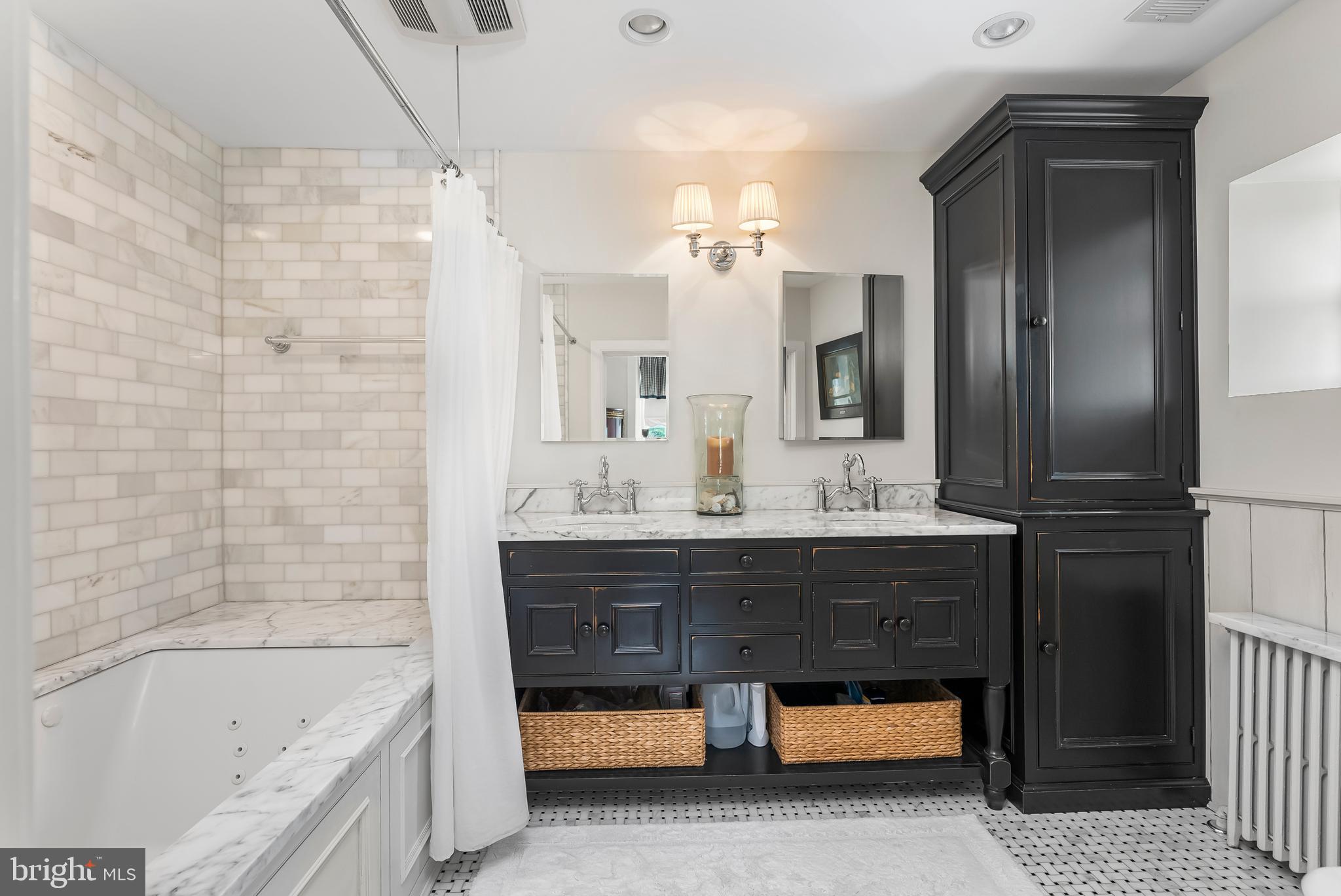 HAMPSTEAD - Residential