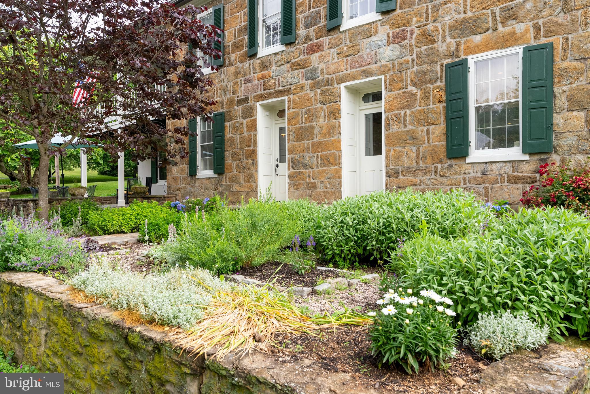 HAMPSTEAD - Residential