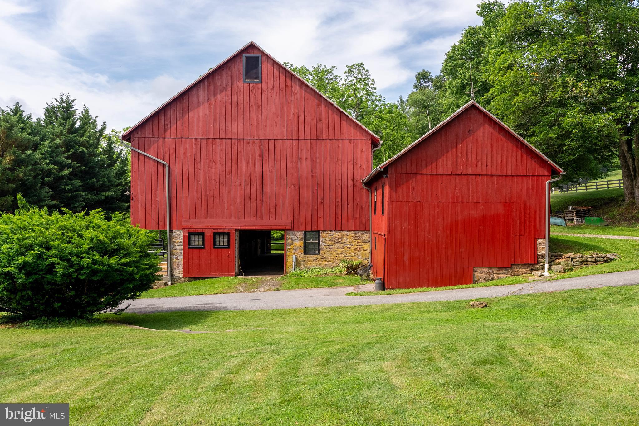 HAMPSTEAD - Residential