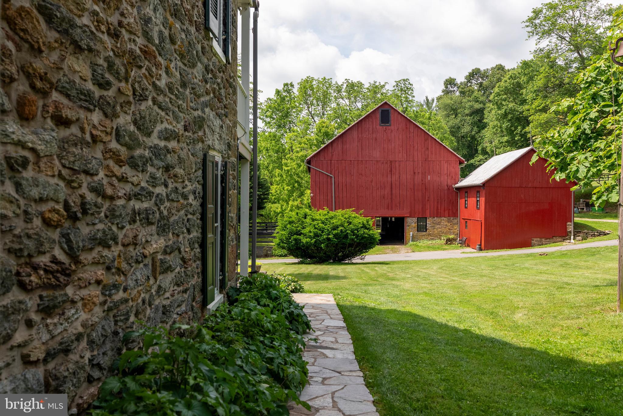 HAMPSTEAD - Residential
