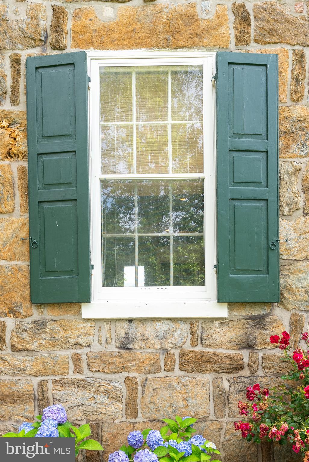 HAMPSTEAD - Residential