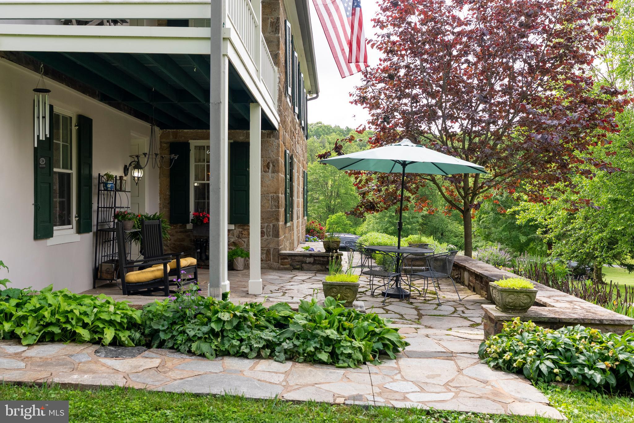 HAMPSTEAD - Residential