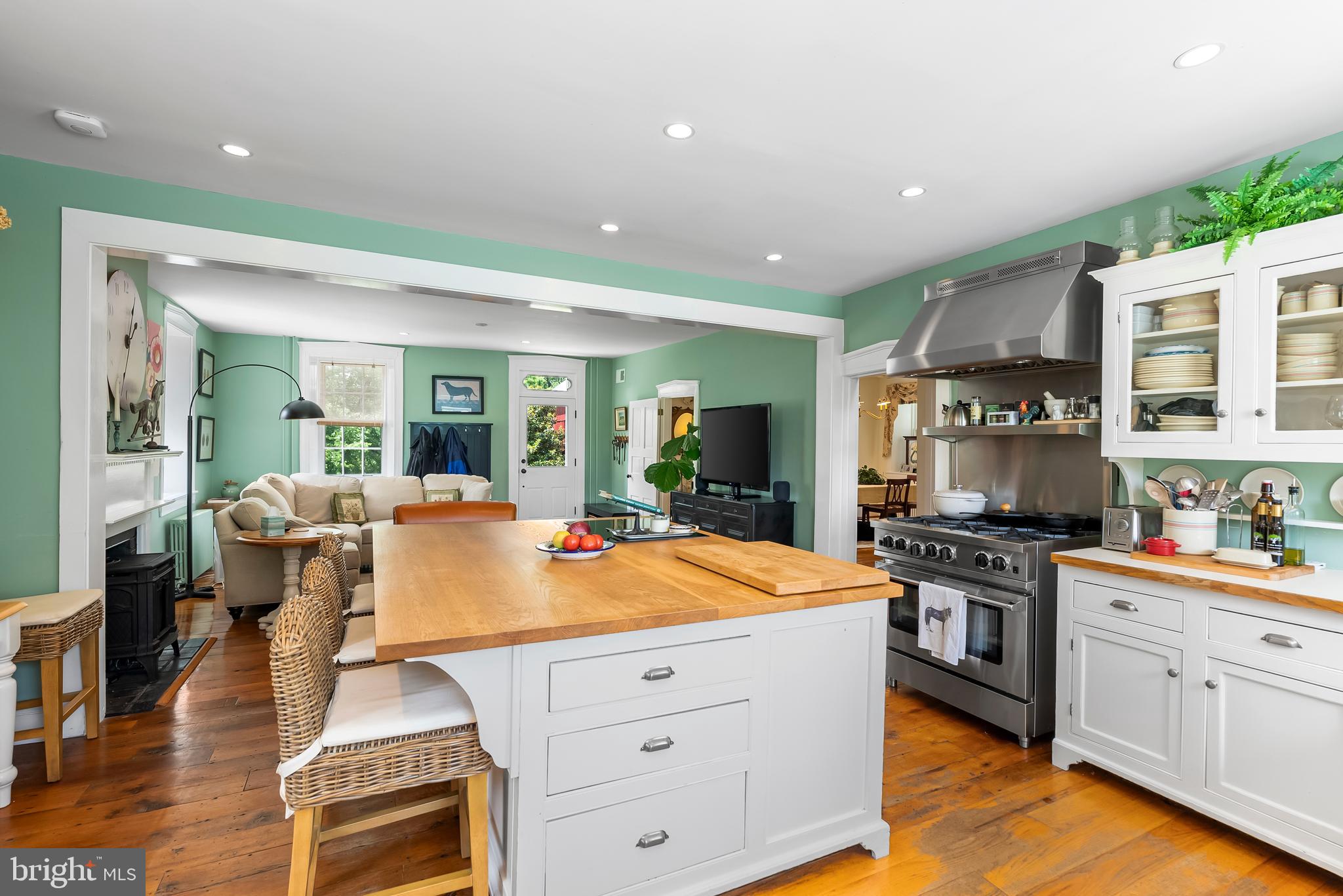 HAMPSTEAD - Residential