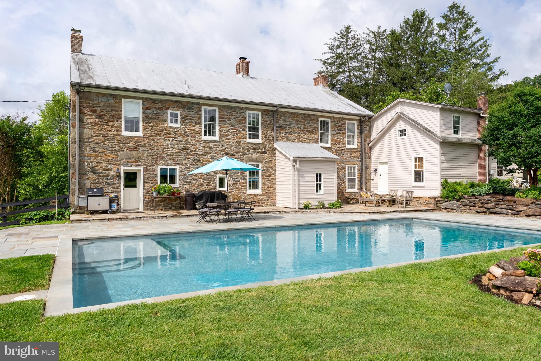 HAMPSTEAD - Residential